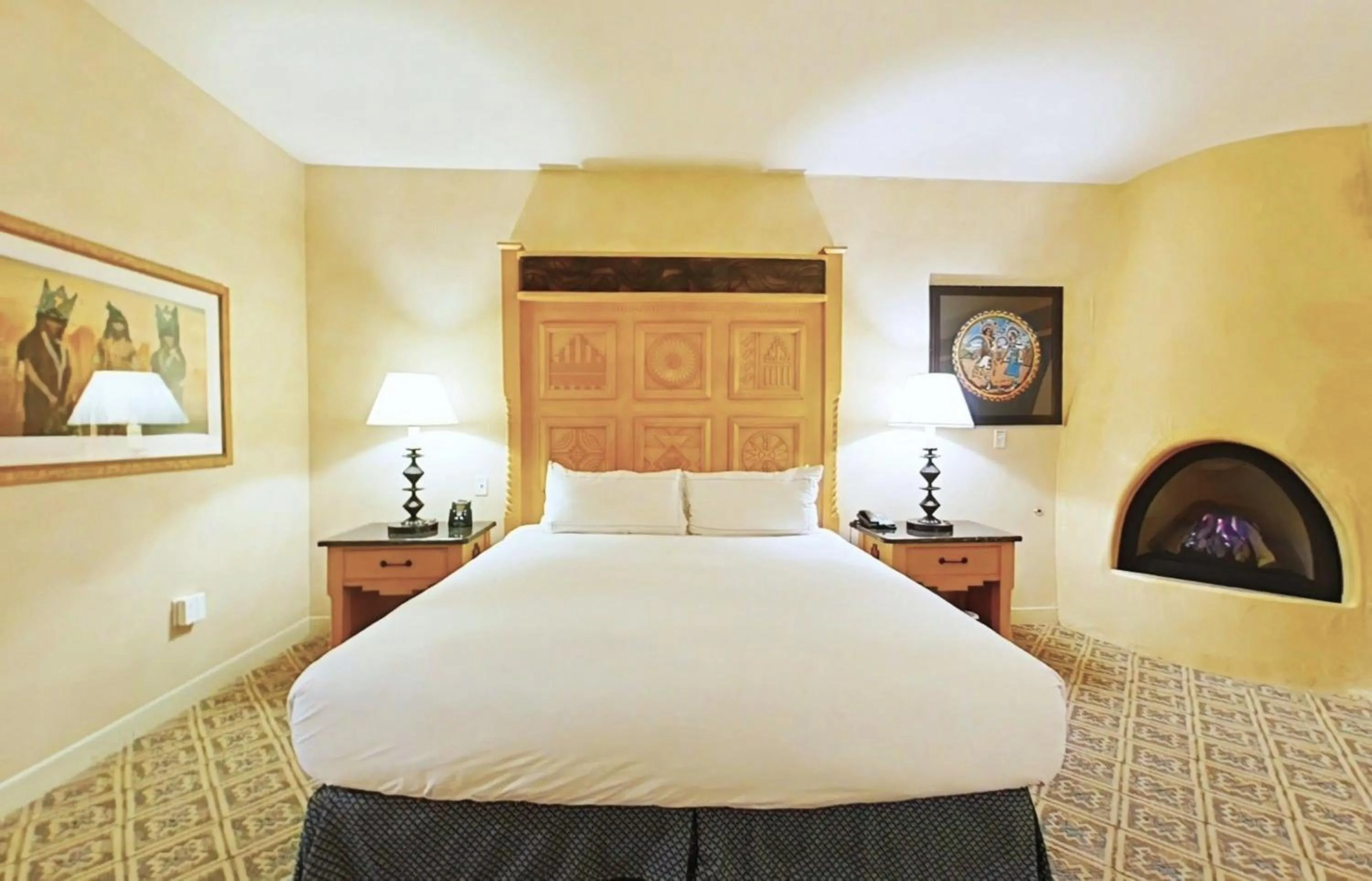 Bed in Hilton Santa Fe Buffalo Thunder