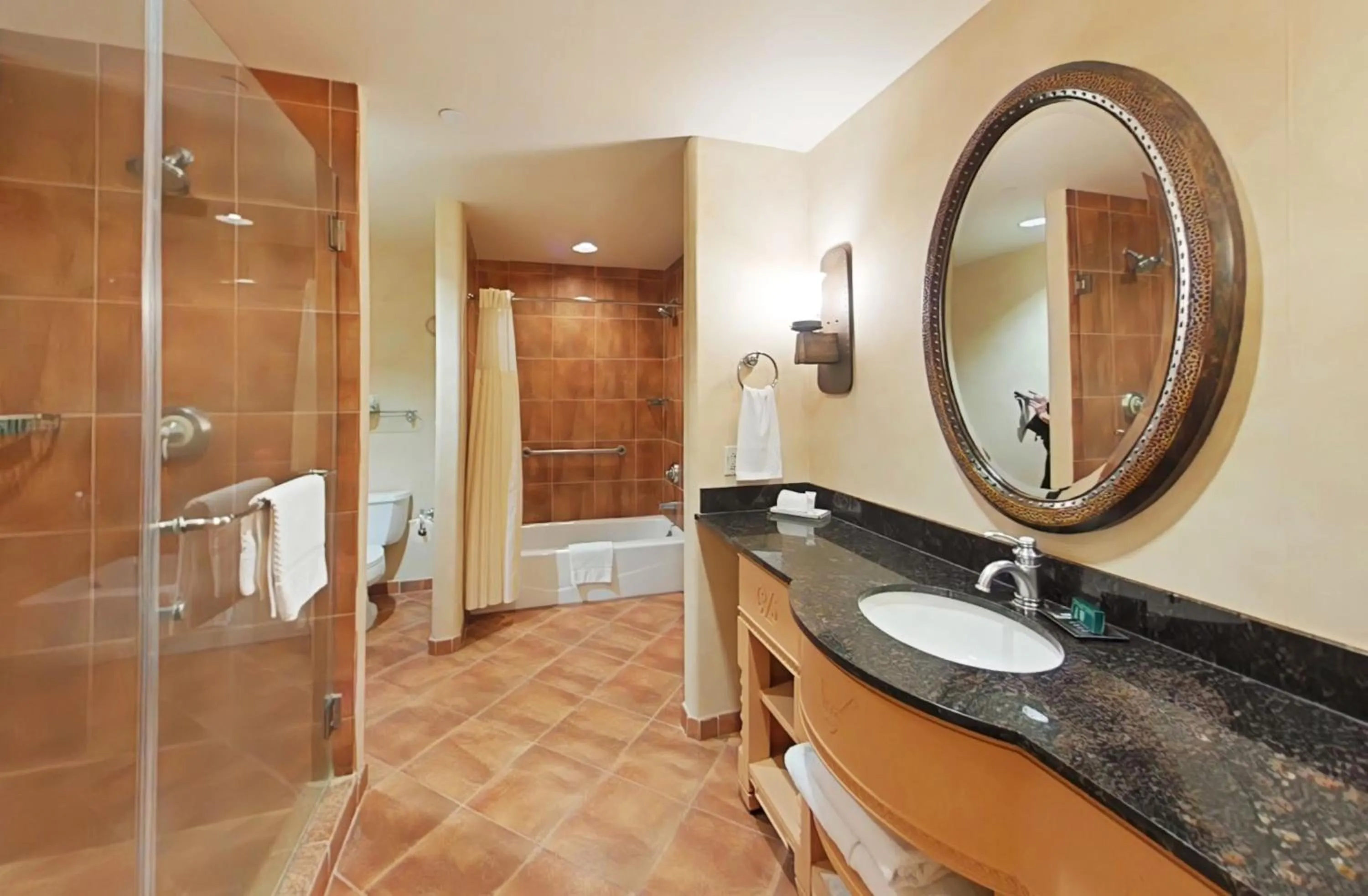 Shower in Hilton Santa Fe Buffalo Thunder