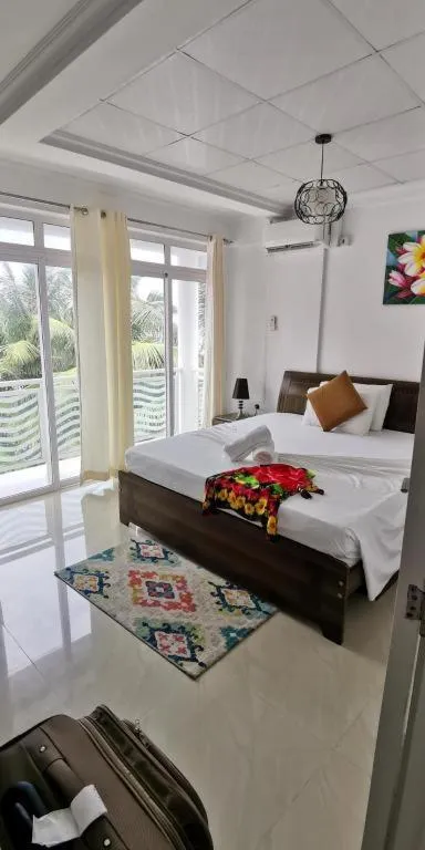 Bed in Diamond Plaza