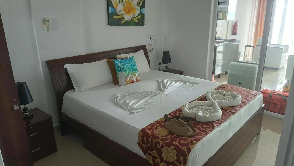 Bed in Diamond Plaza