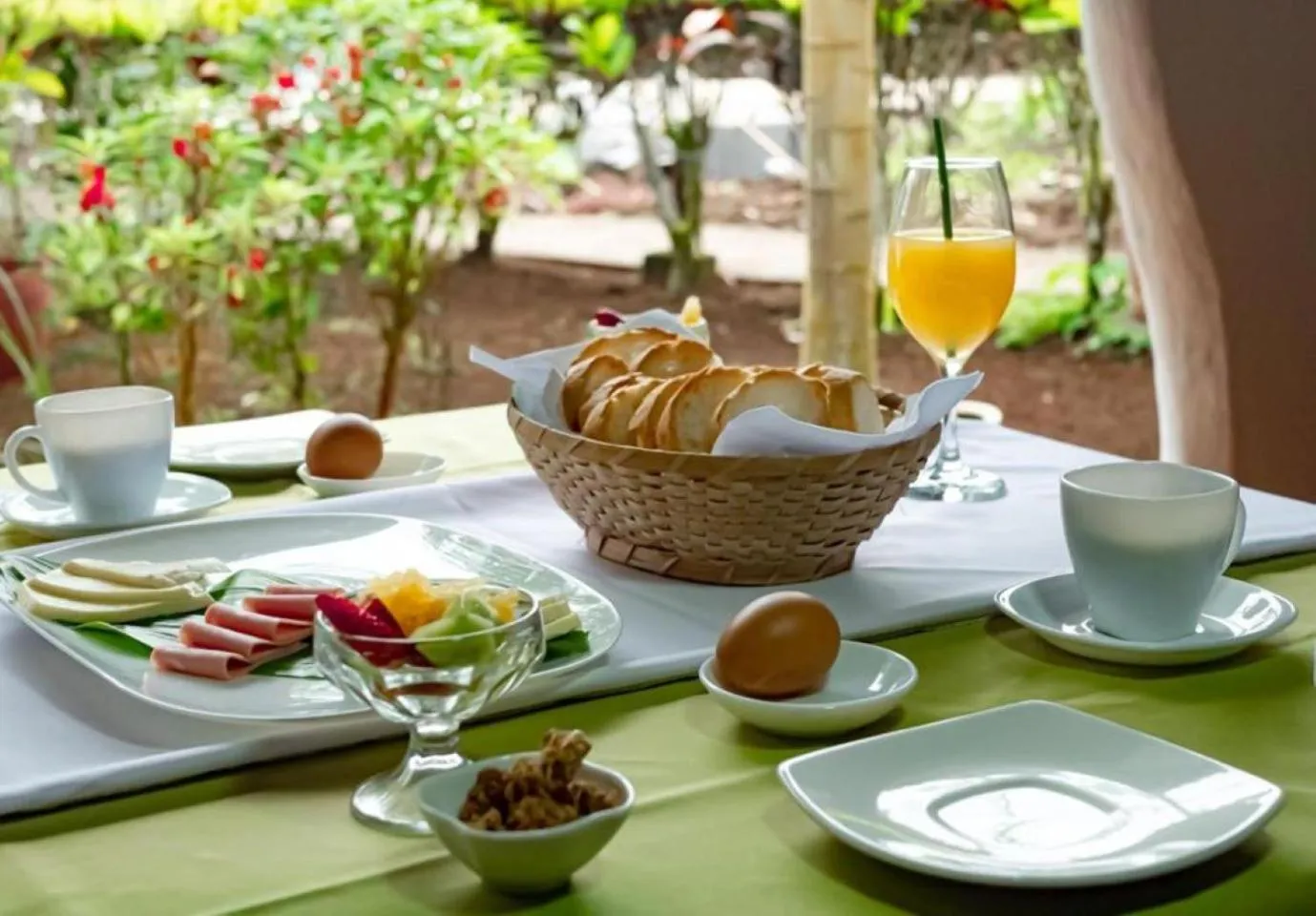 Food in Hotel Twin Galápagos