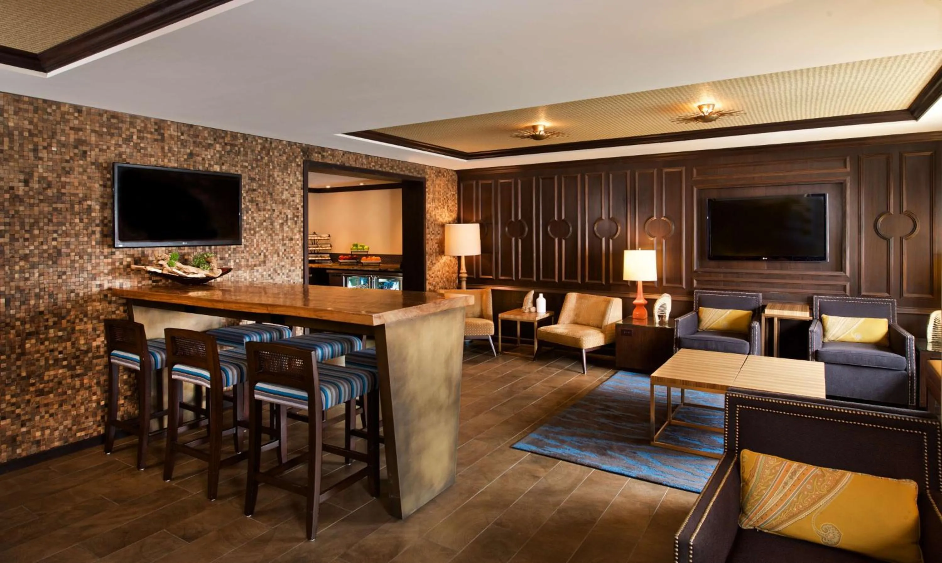 Property building in Hilton Santa Fe Historic Plaza