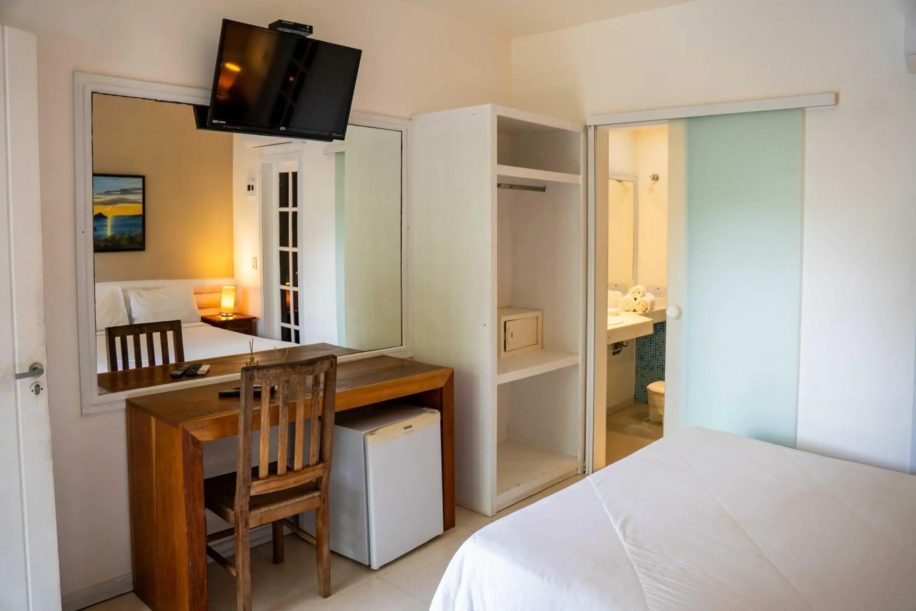 Standard Triple Room in Pousada Vila Pitanga Standard Triple Room in Pousada Vila Pitanga