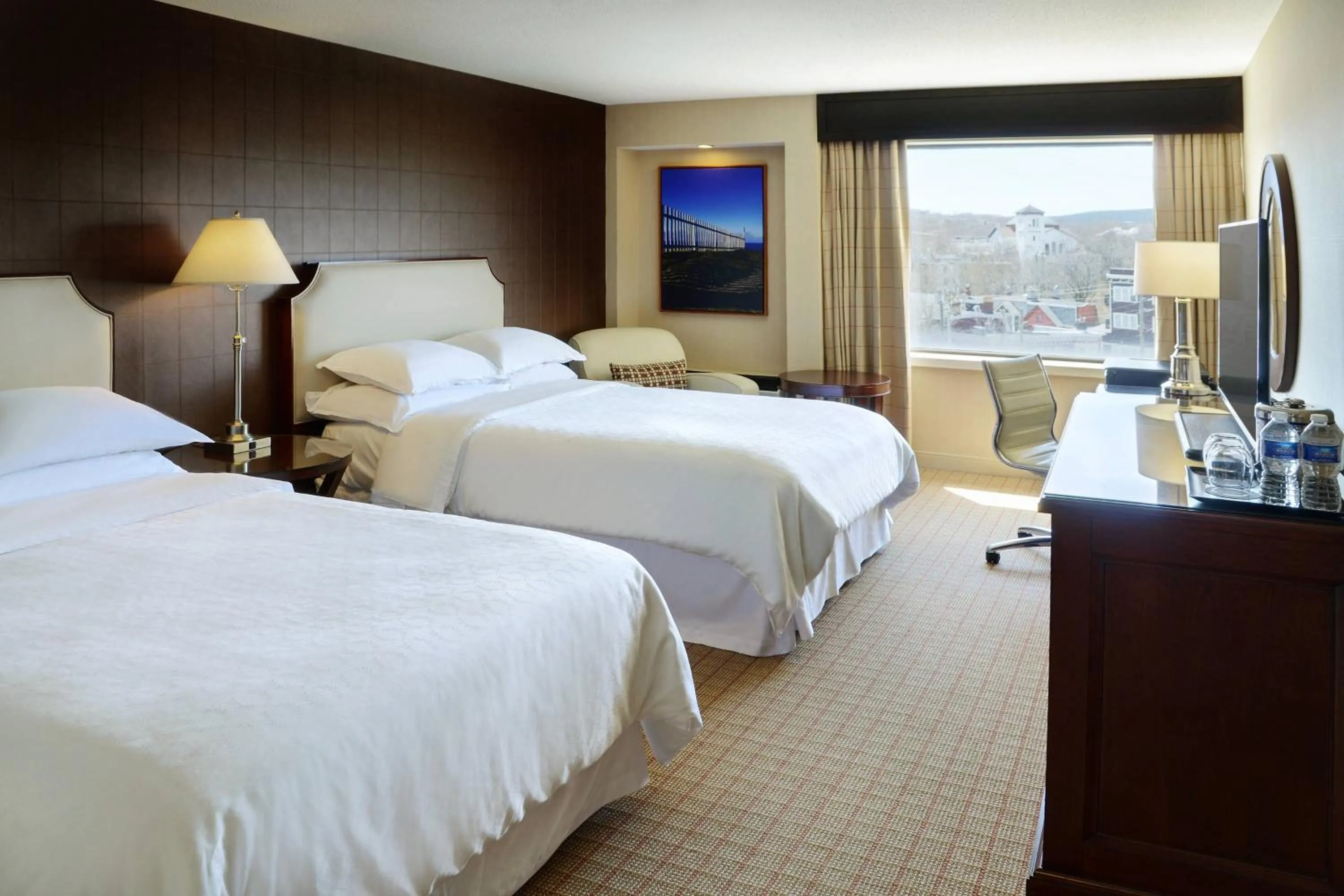 Photo of the whole room, Bed in Sheraton Hotel Newfoundland