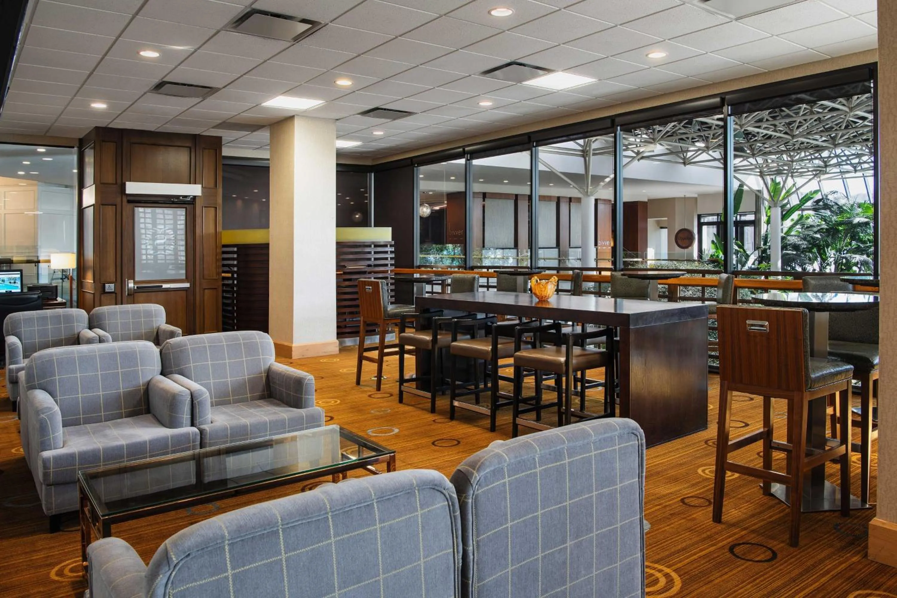Lounge or bar in Sheraton Hotel Newfoundland