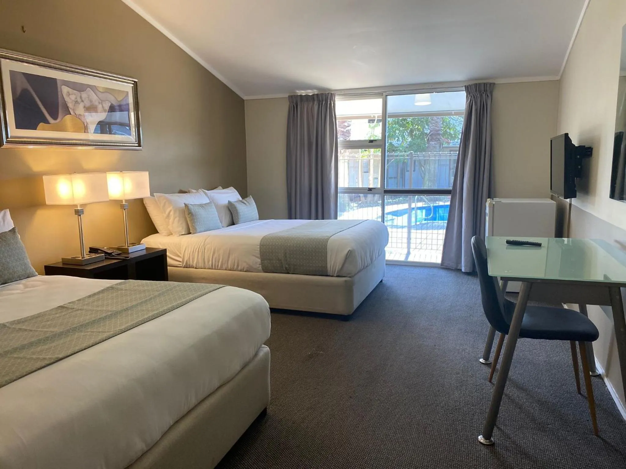 Bedroom, Bed in Airport Gateway Hotel