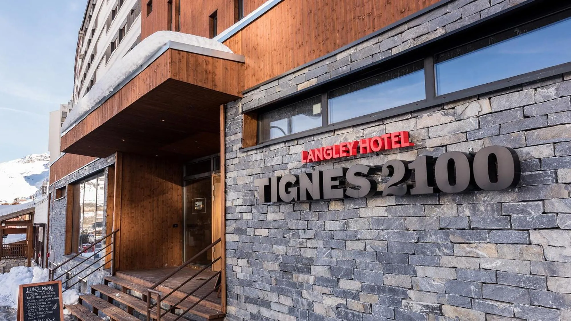Property building in Langley Hôtel Tignes 2100
