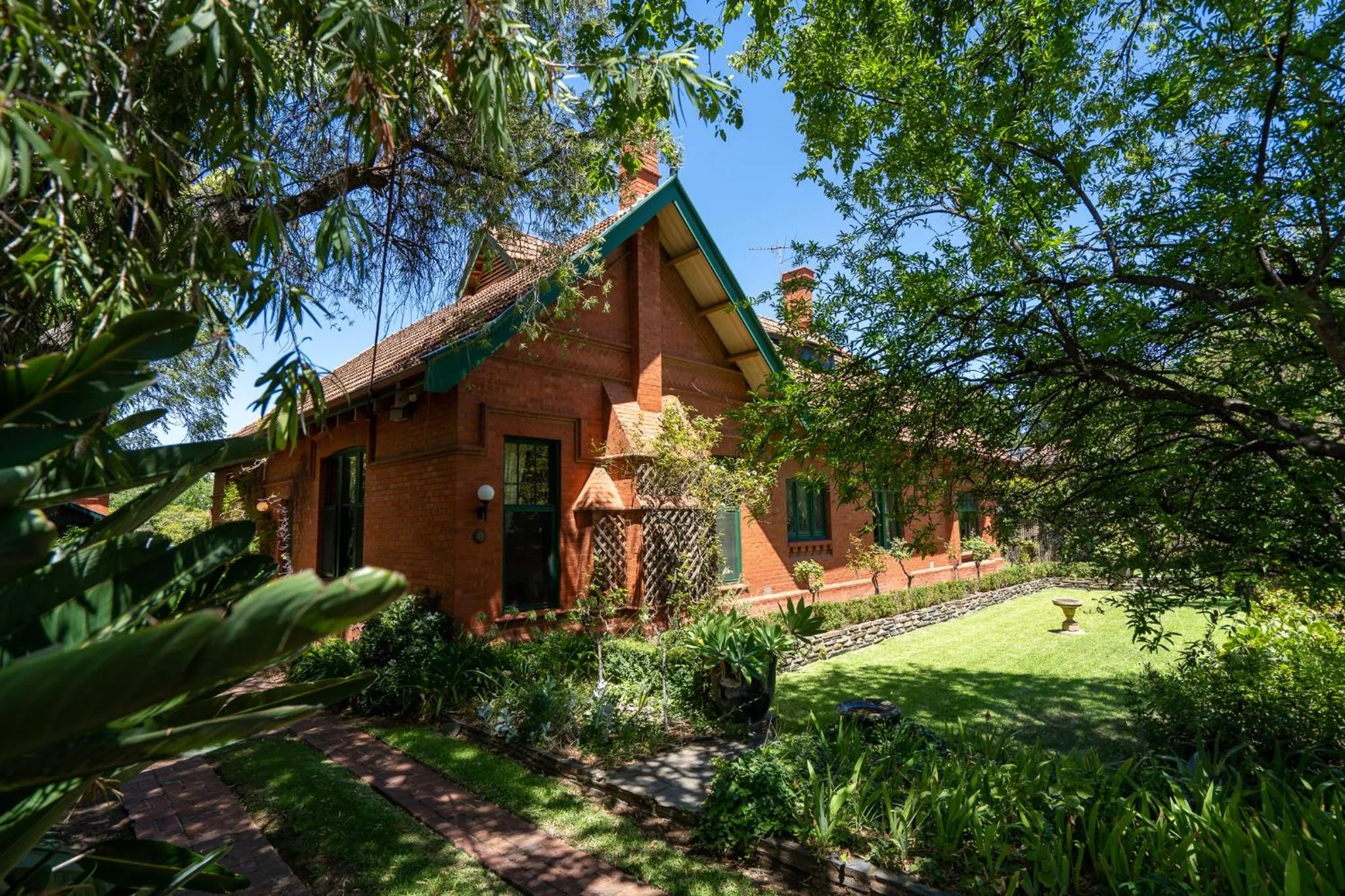 Property building in Buxton Manor