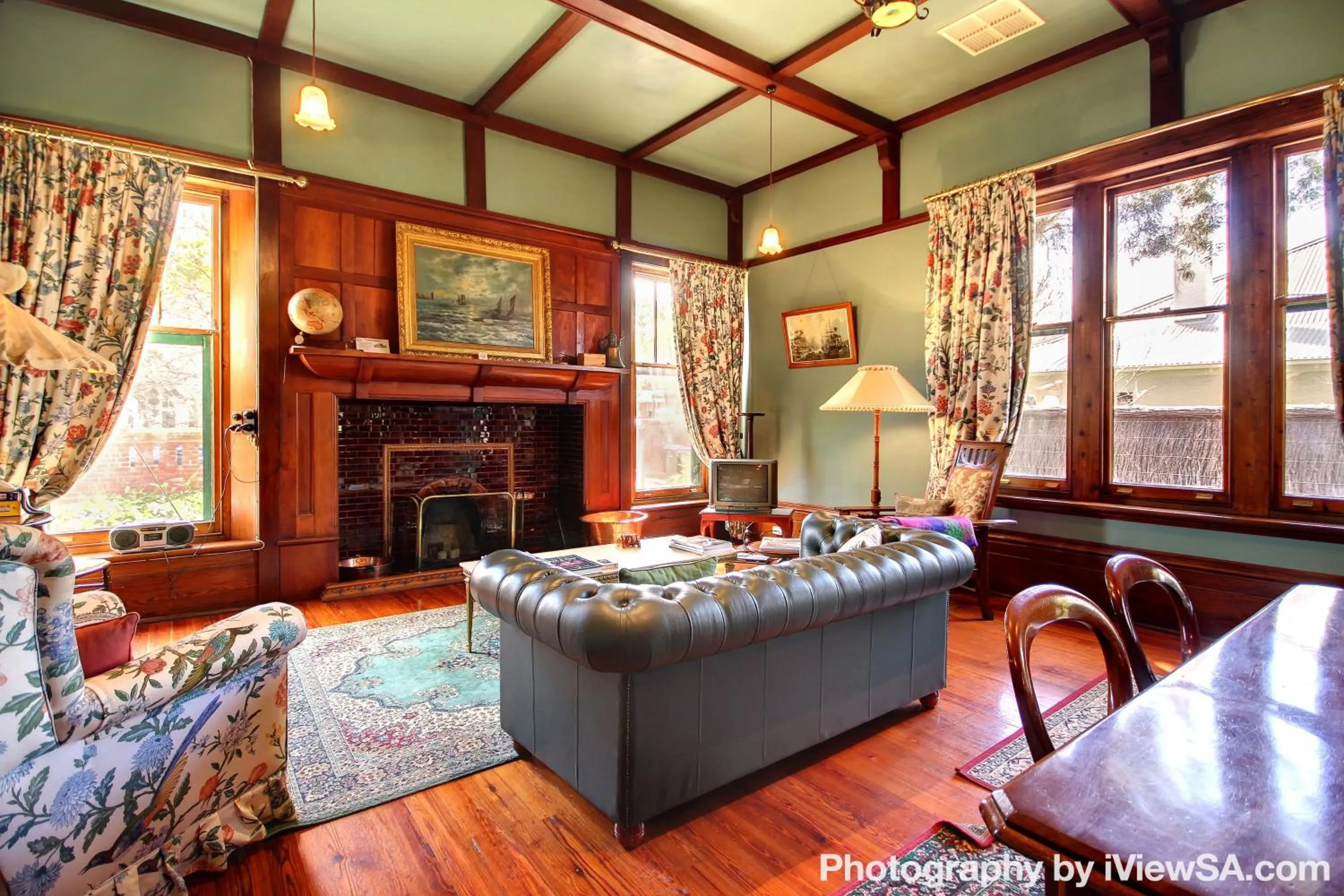 TV and multimedia in Buxton Manor