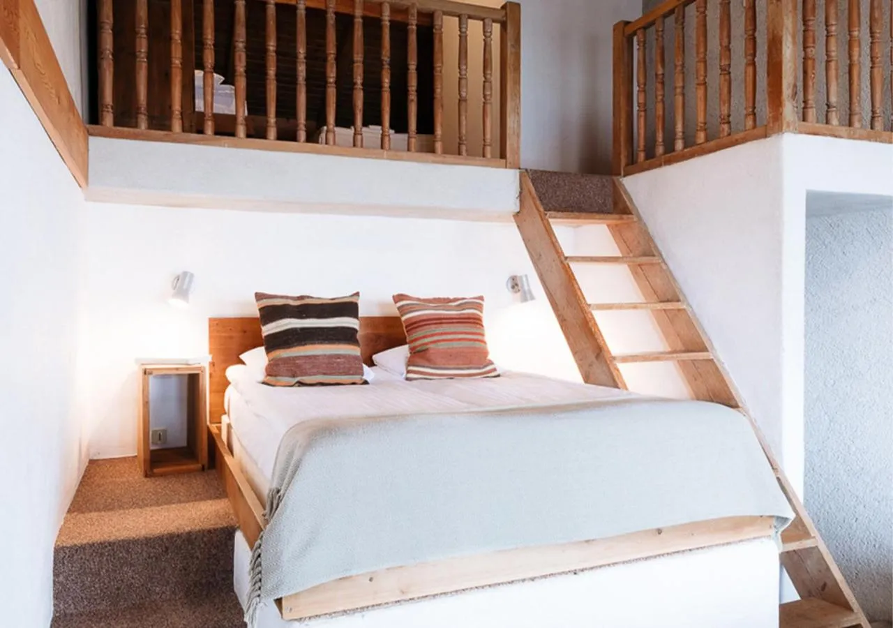 Property building, Bed in Langley Hotel La Vieille Ferme