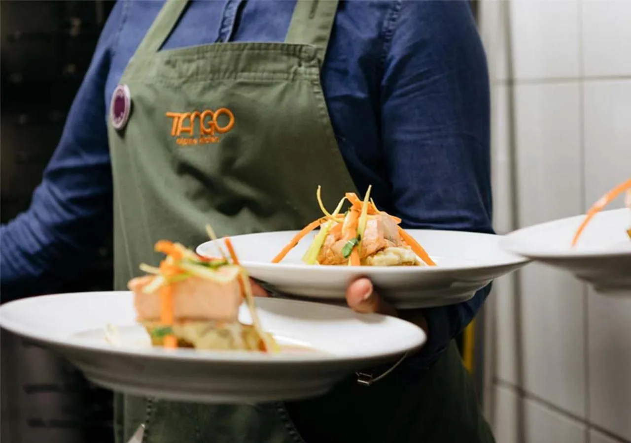 Restaurant/places to eat in Langley Hôtel Tango