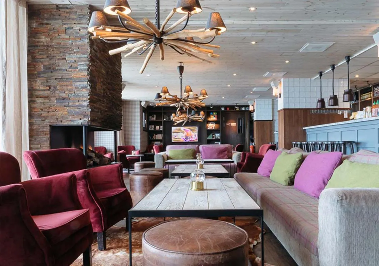 Restaurant/places to eat in Langley Hôtel Tango