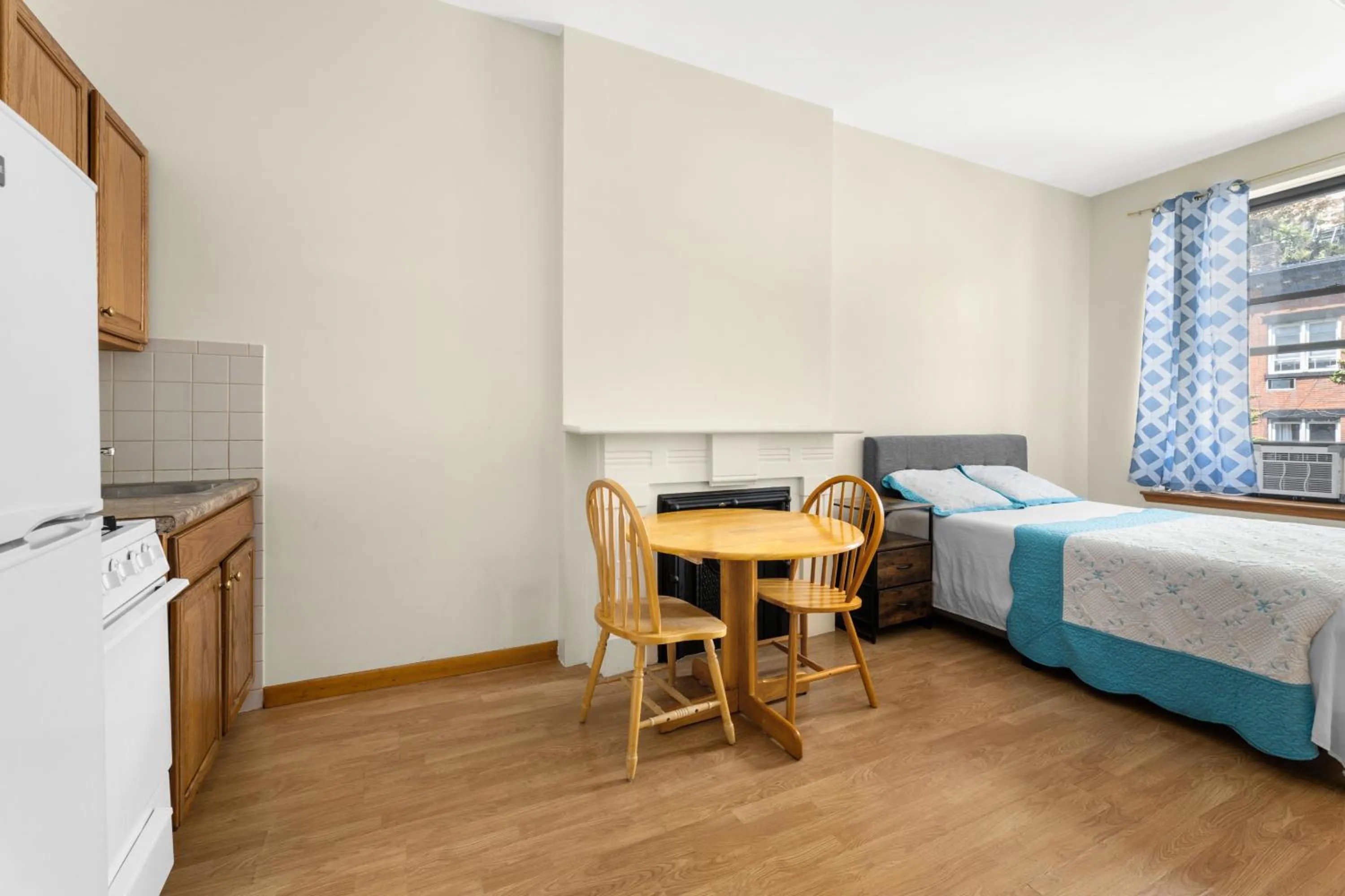 Photo of the whole room, Bed in West 30th Street Guest House