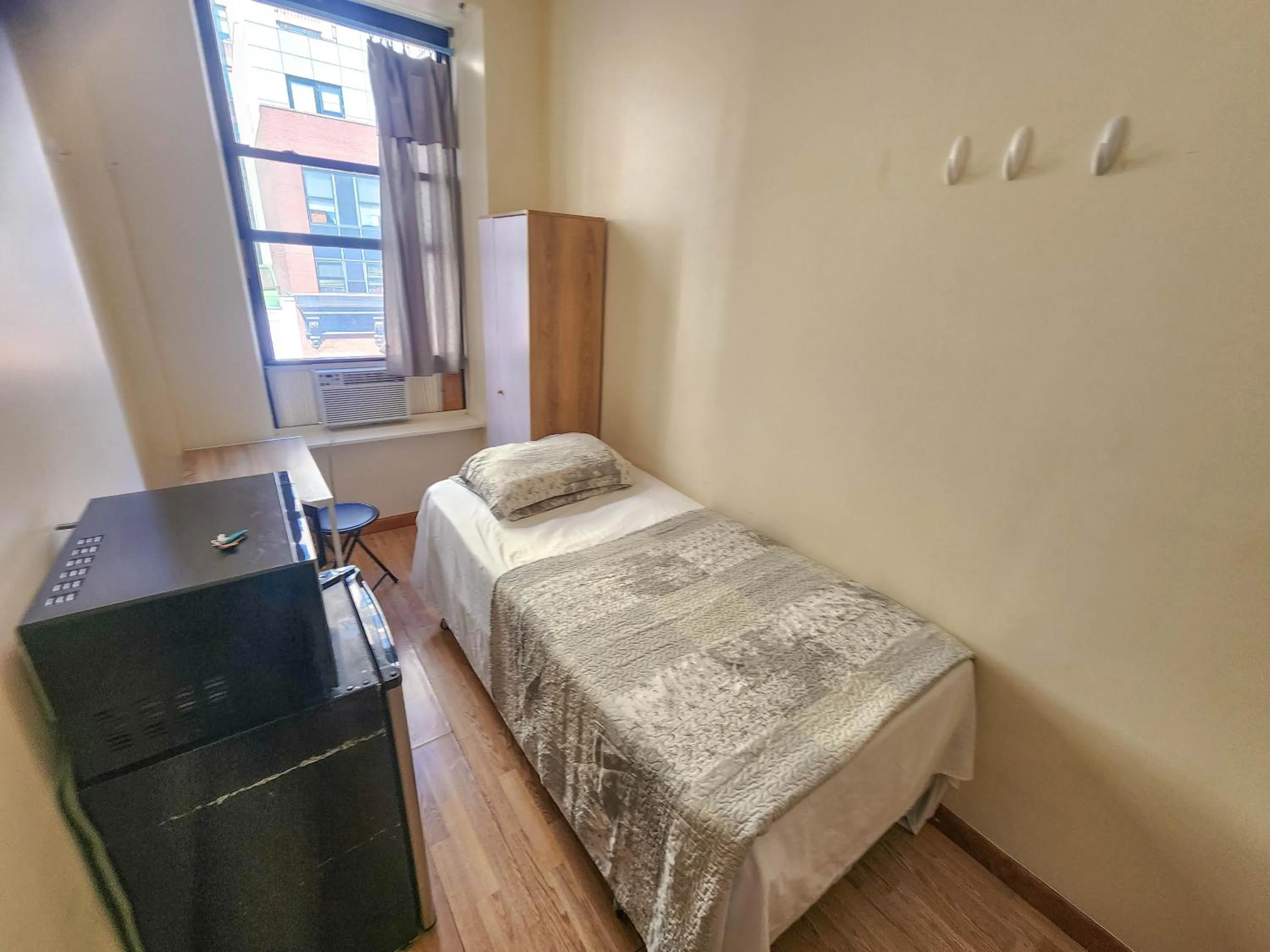 Bed in West 30th Street Guest House