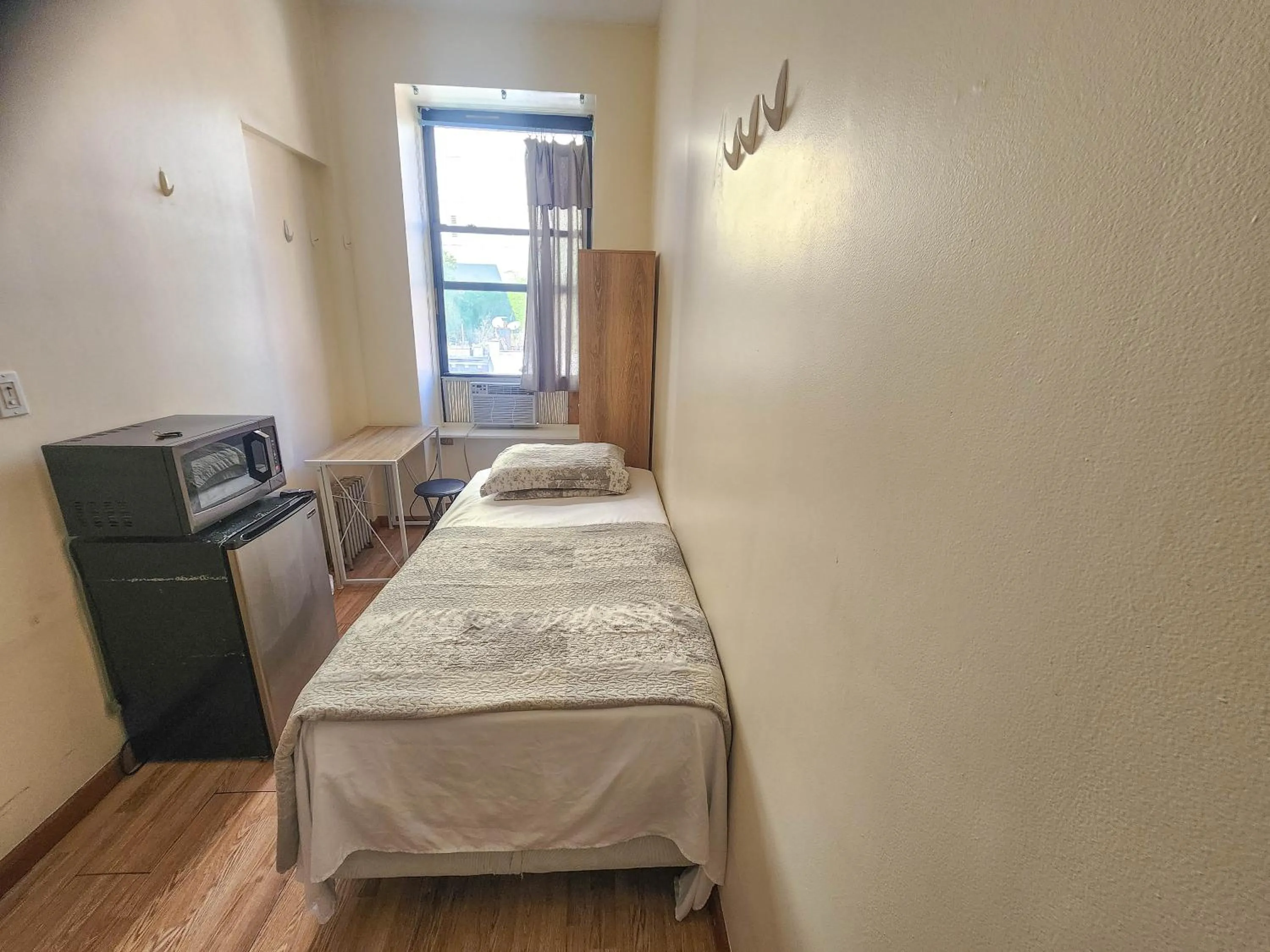 Bed in West 30th Street Guest House