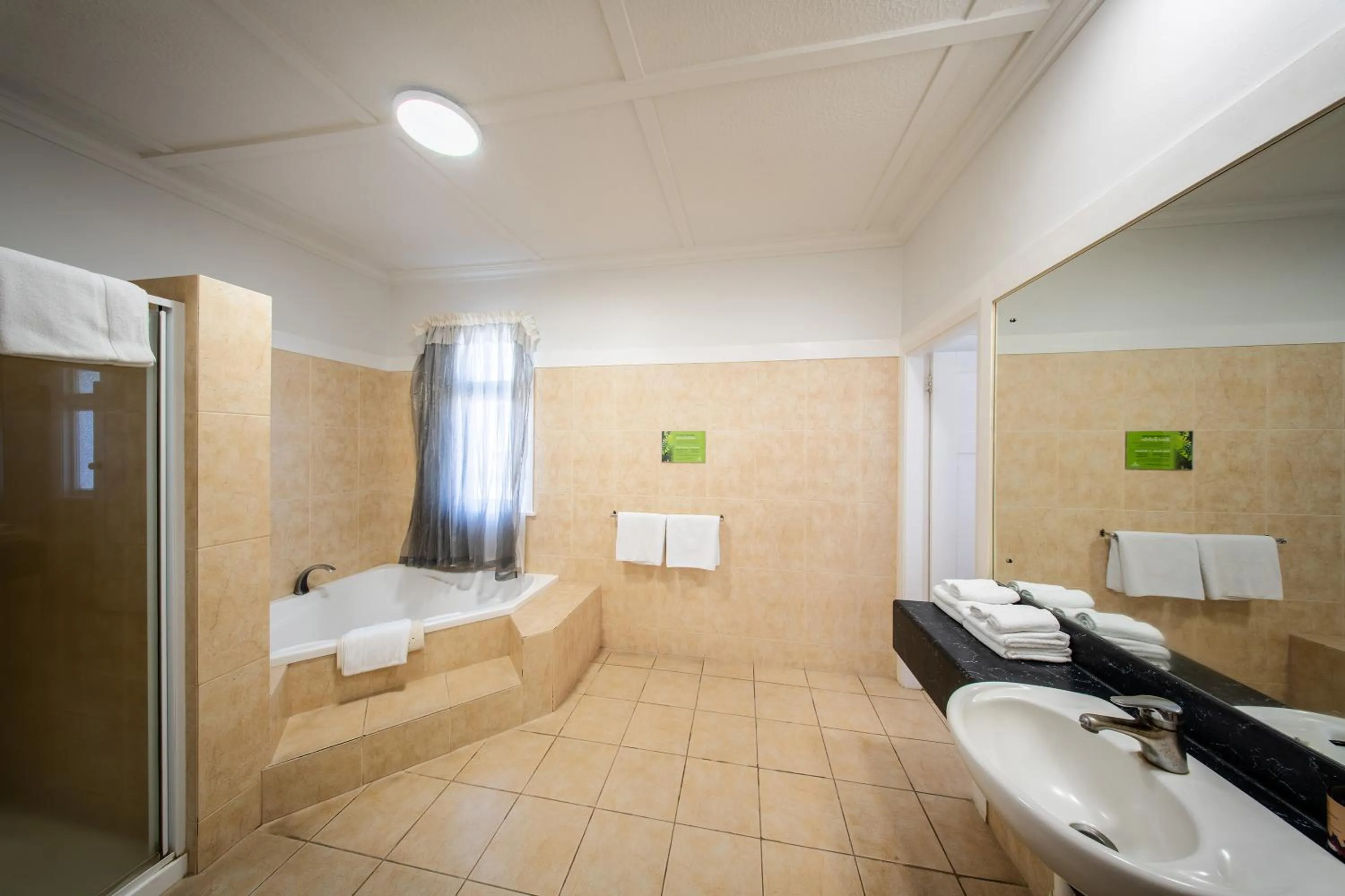 Shower in Prince's Gate Hotel