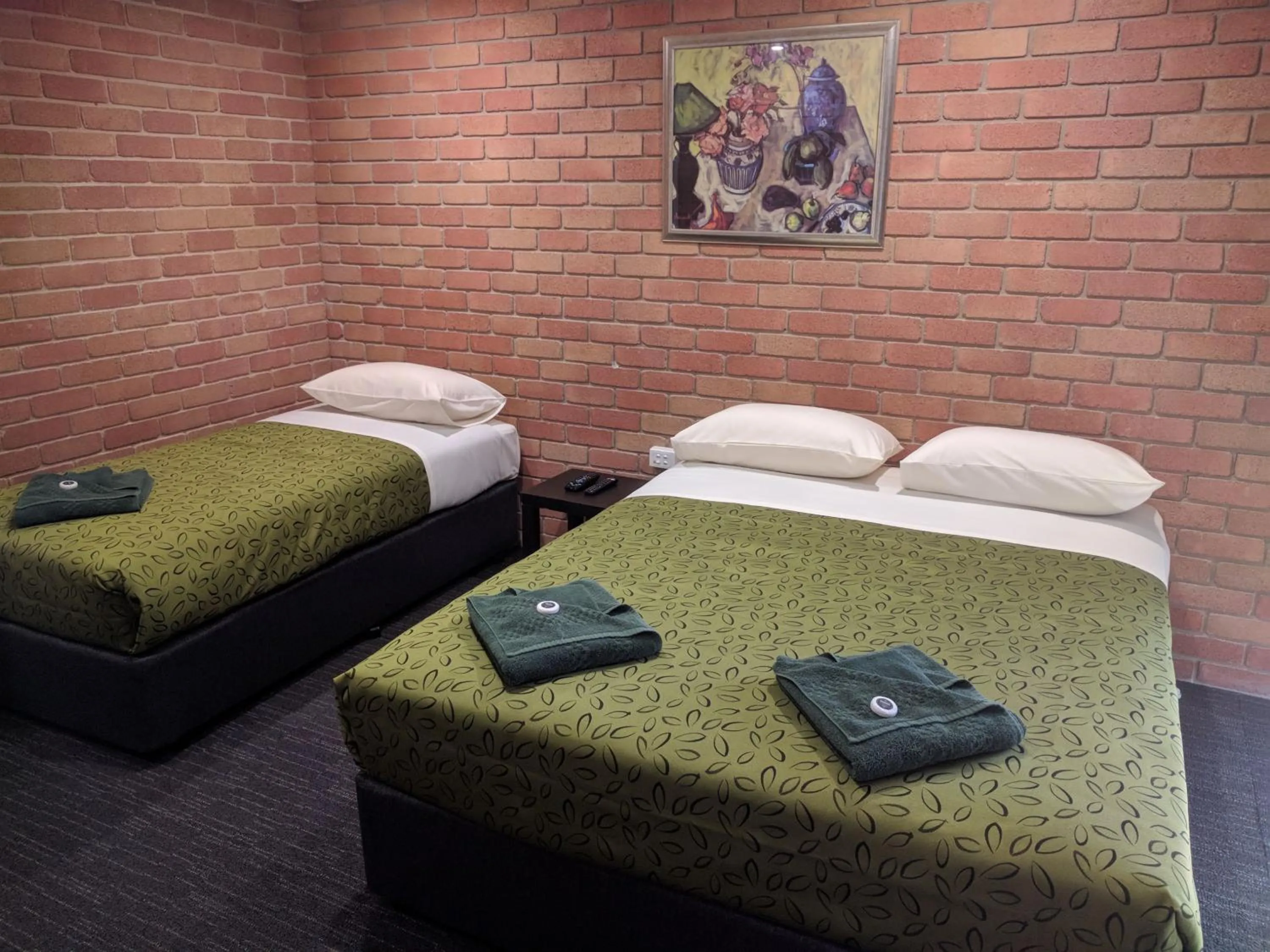 Bed in Travellers Inn Kaniva