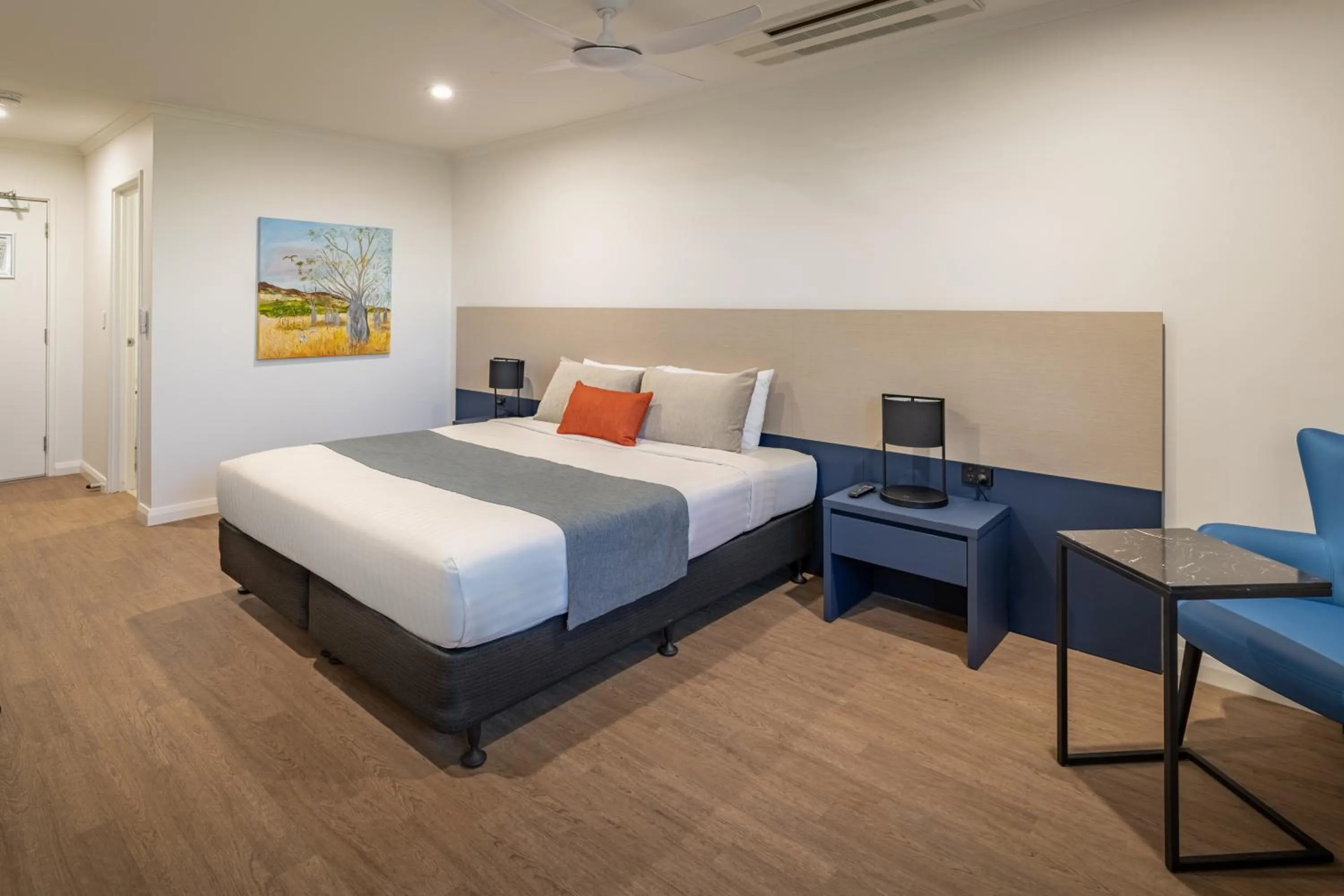 Photo of the whole room, Bed in Best Western Cambridge Hotel Kununurra