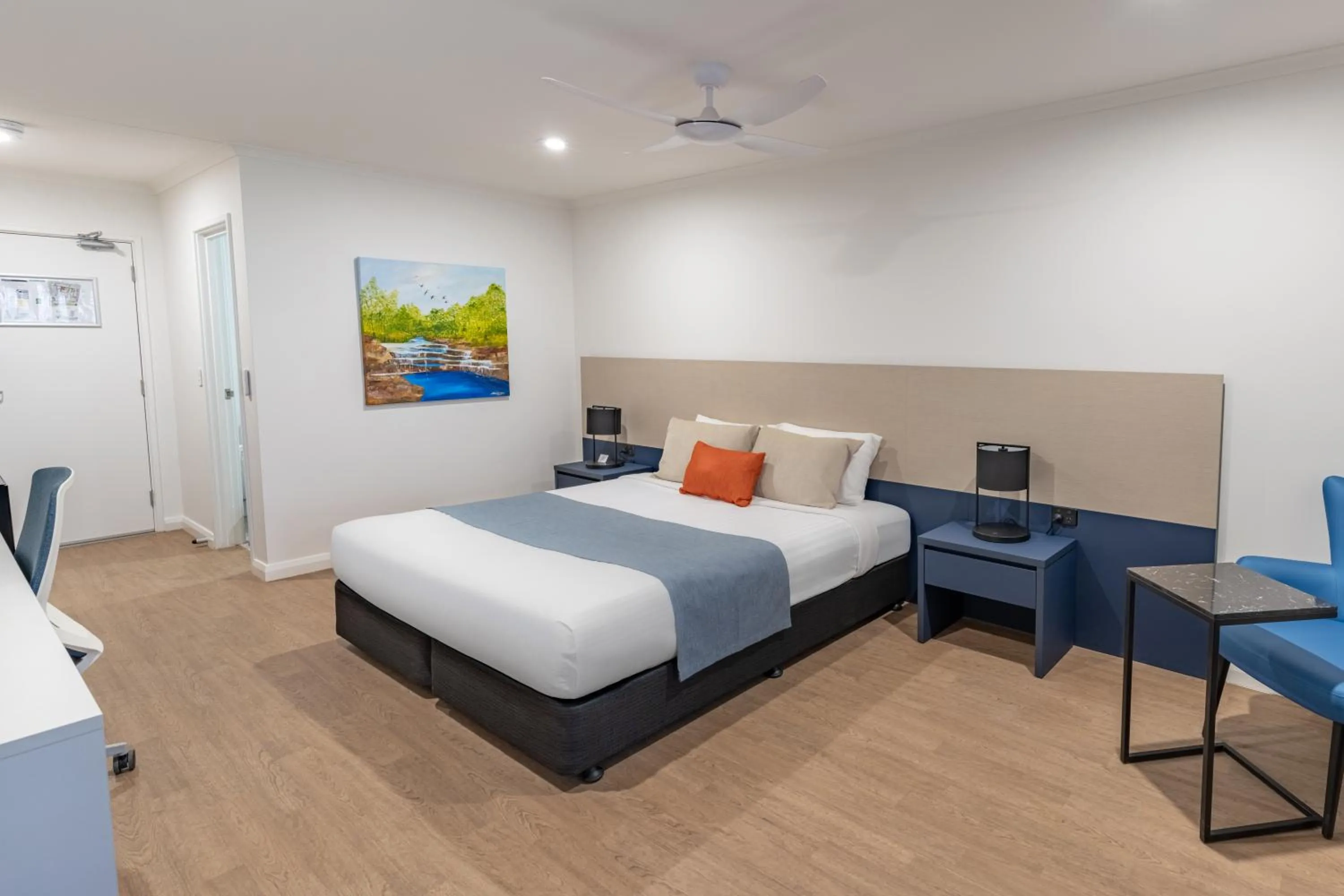 Bed in Best Western Cambridge Hotel Kununurra