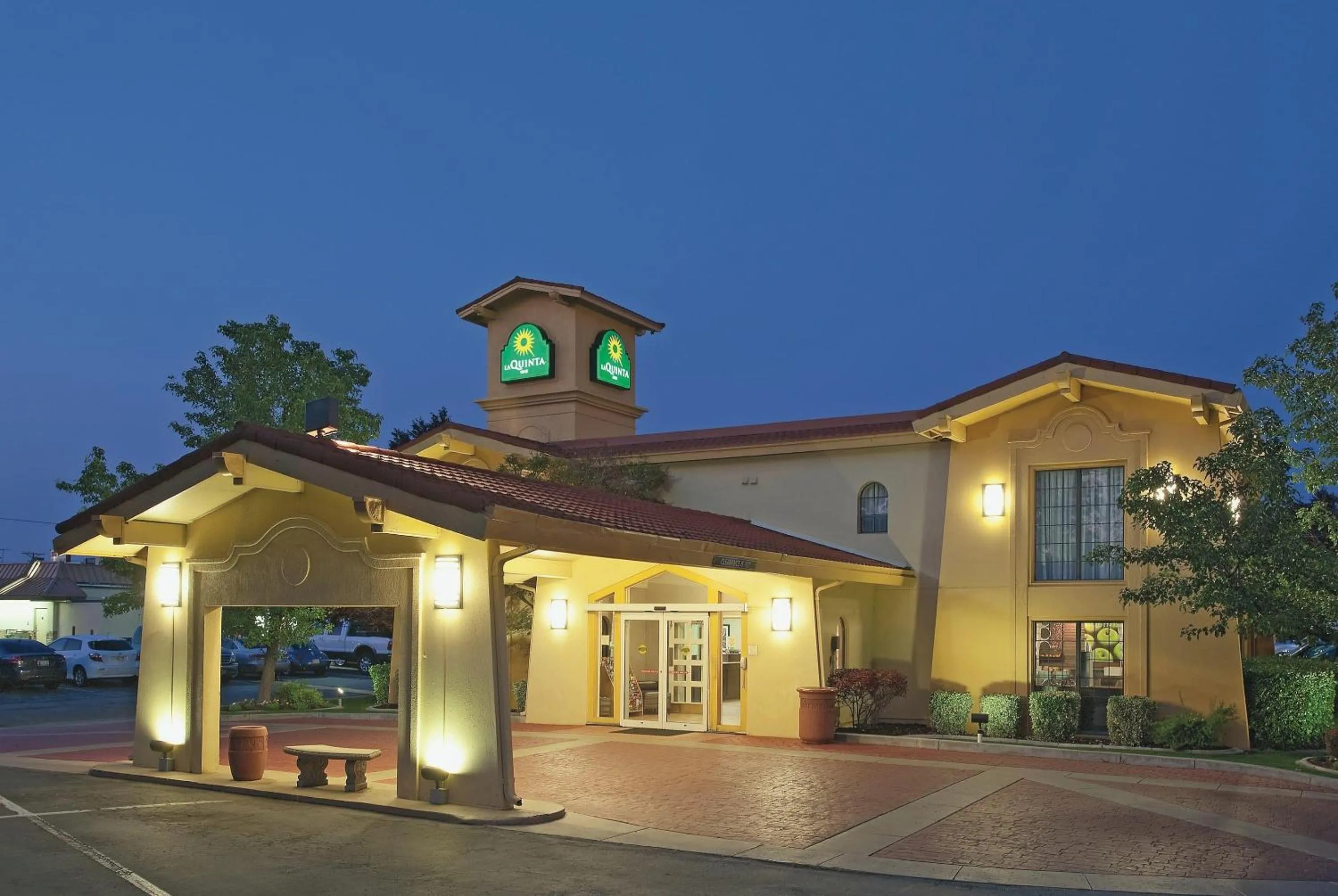 Property building in La Quinta Inn by Wyndham Salt Lake City Midvale