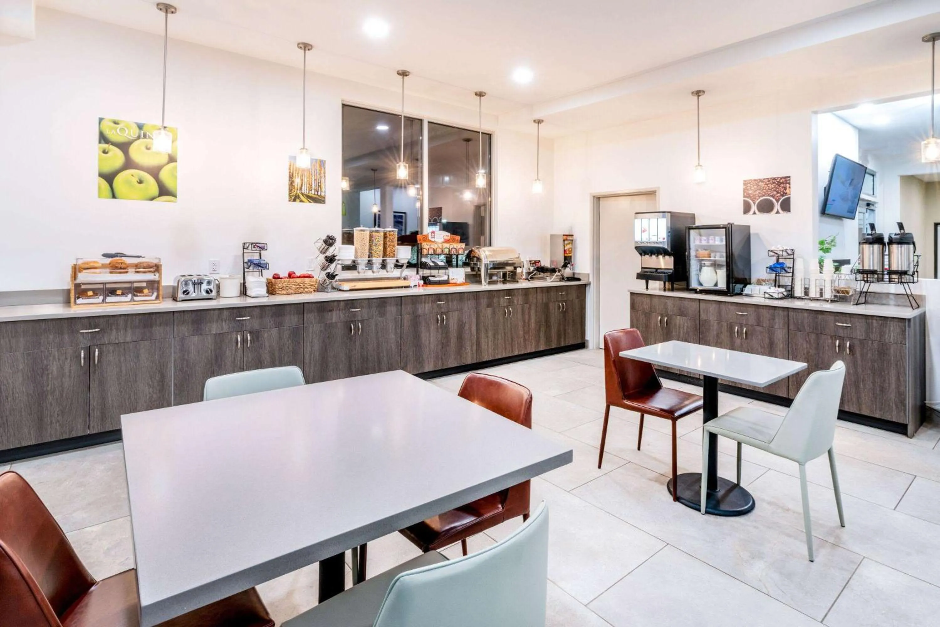 Breakfast in La Quinta Inn by Wyndham Steamboat Springs