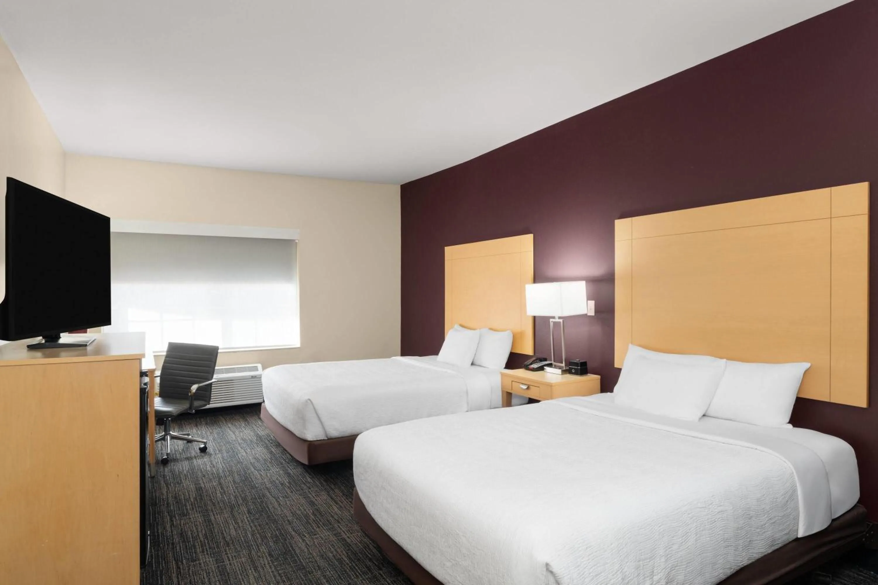 Photo of the whole room, Bed in La Quinta by Wyndham Tucumcari