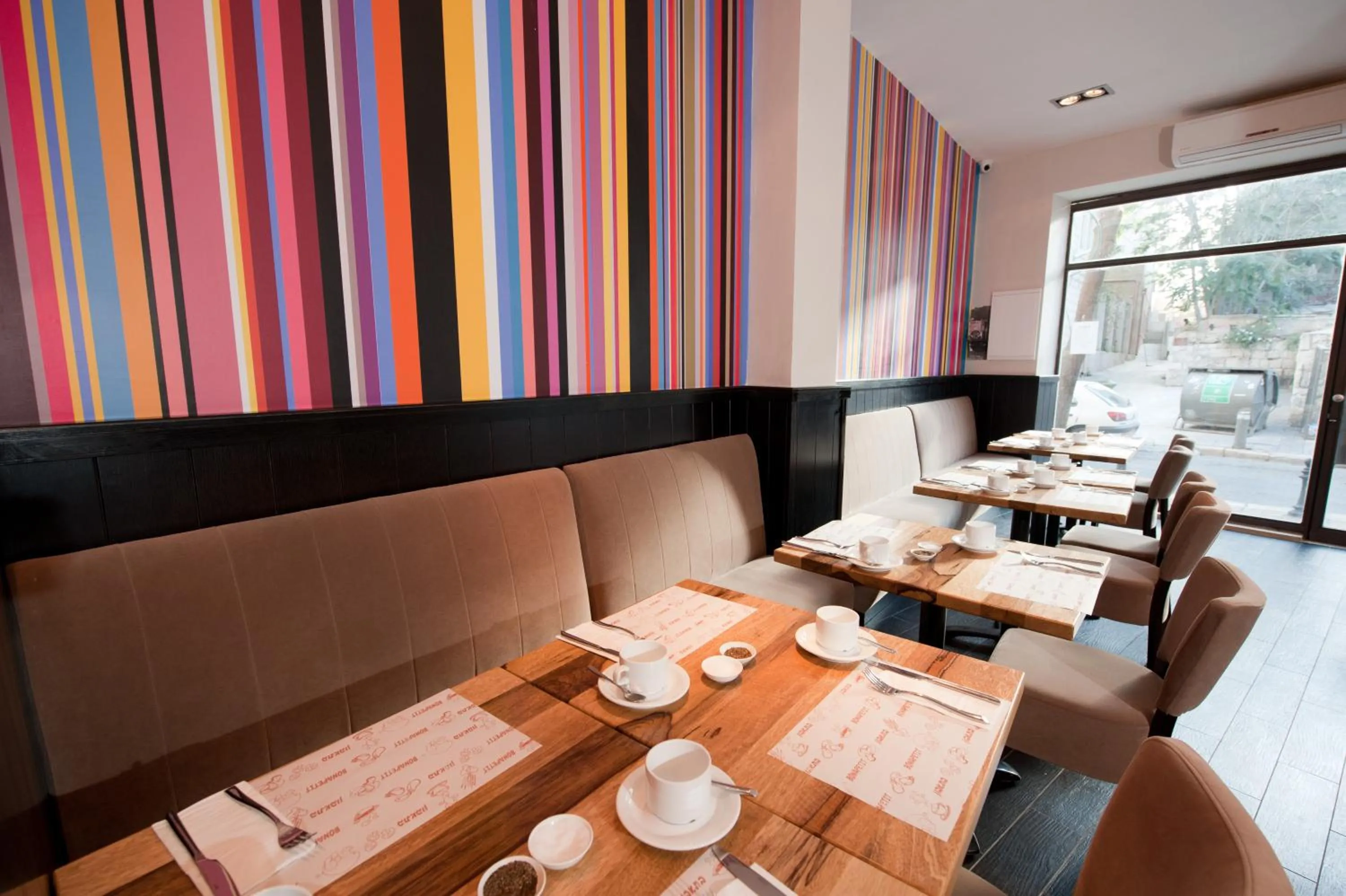 Restaurant/places to eat in Jerusalem Inn by Smart Hotels