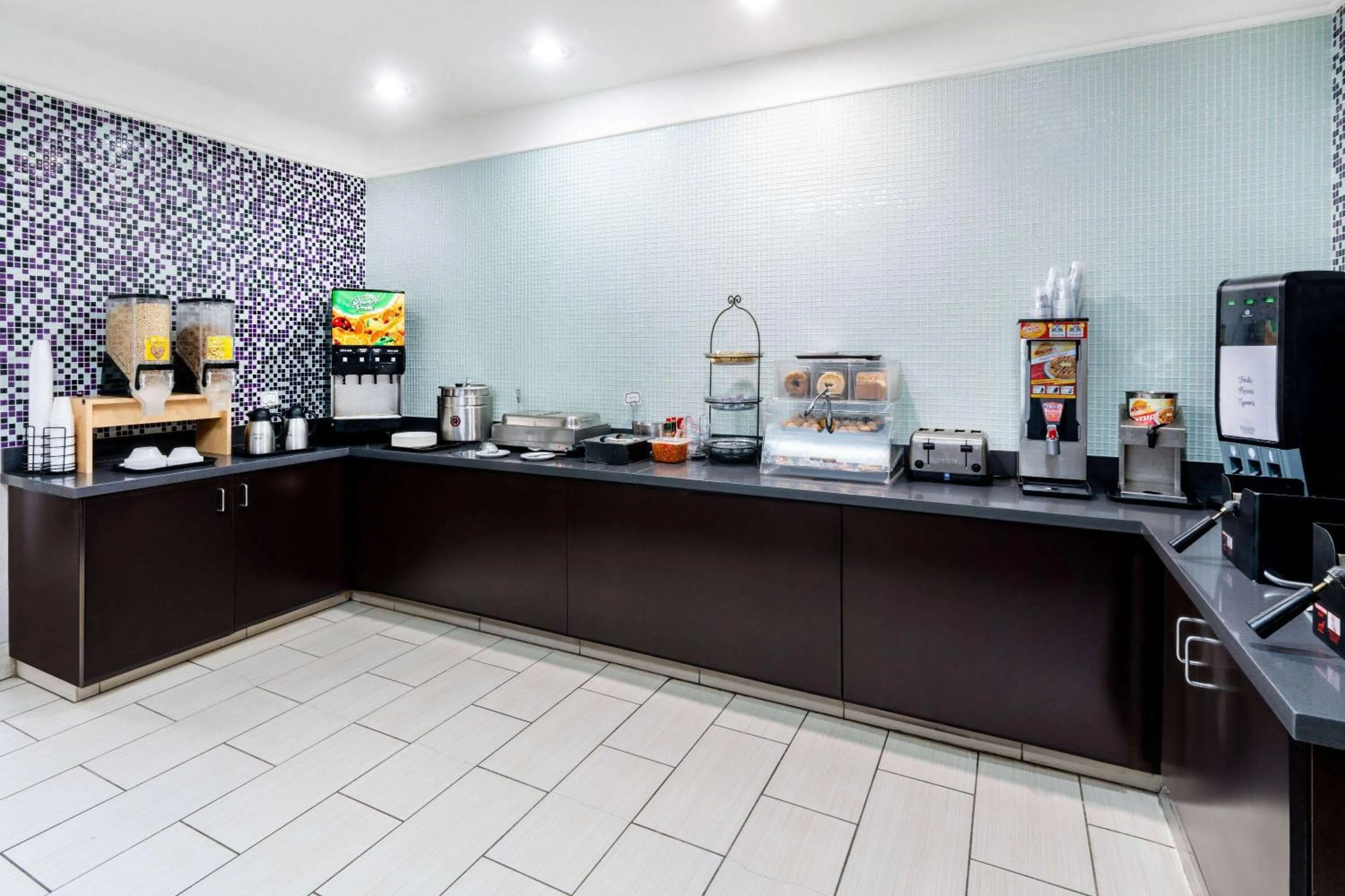 Breakfast in La Quinta by Wyndham Roswell