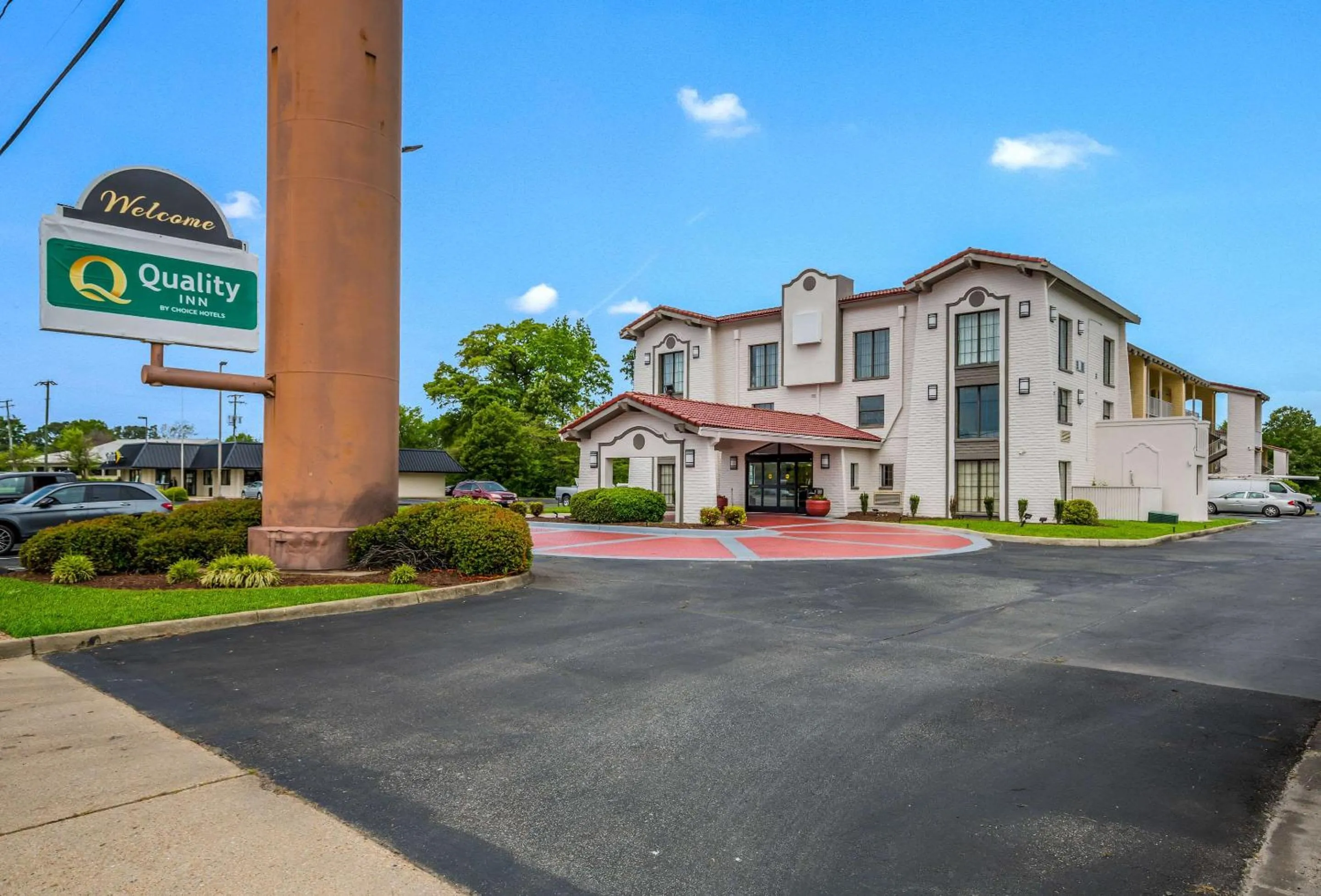 Property building in Quality Inn Hampton - Newport News