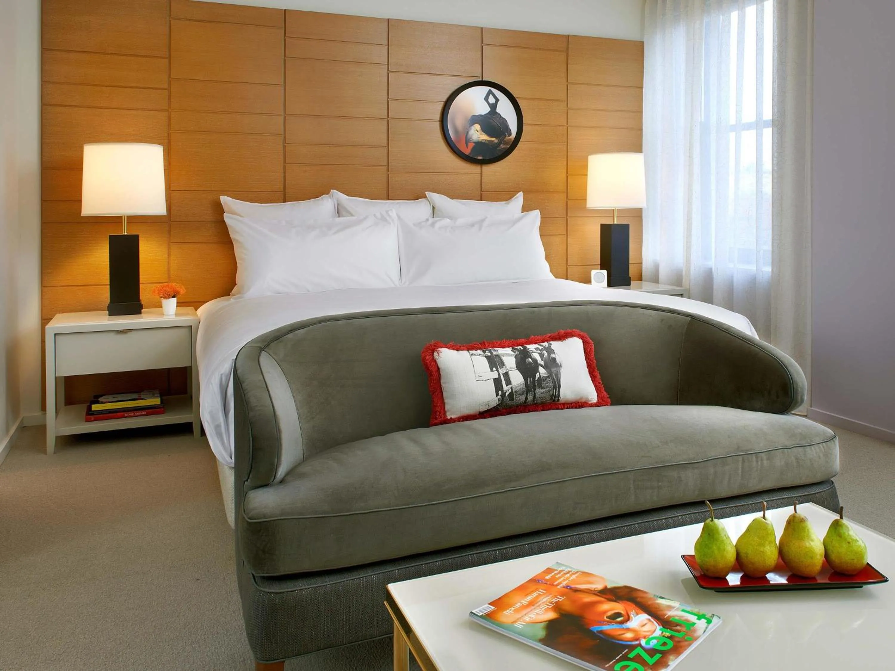 Photo of the whole room, Bed in 21c Museum Hotel Cincinnati