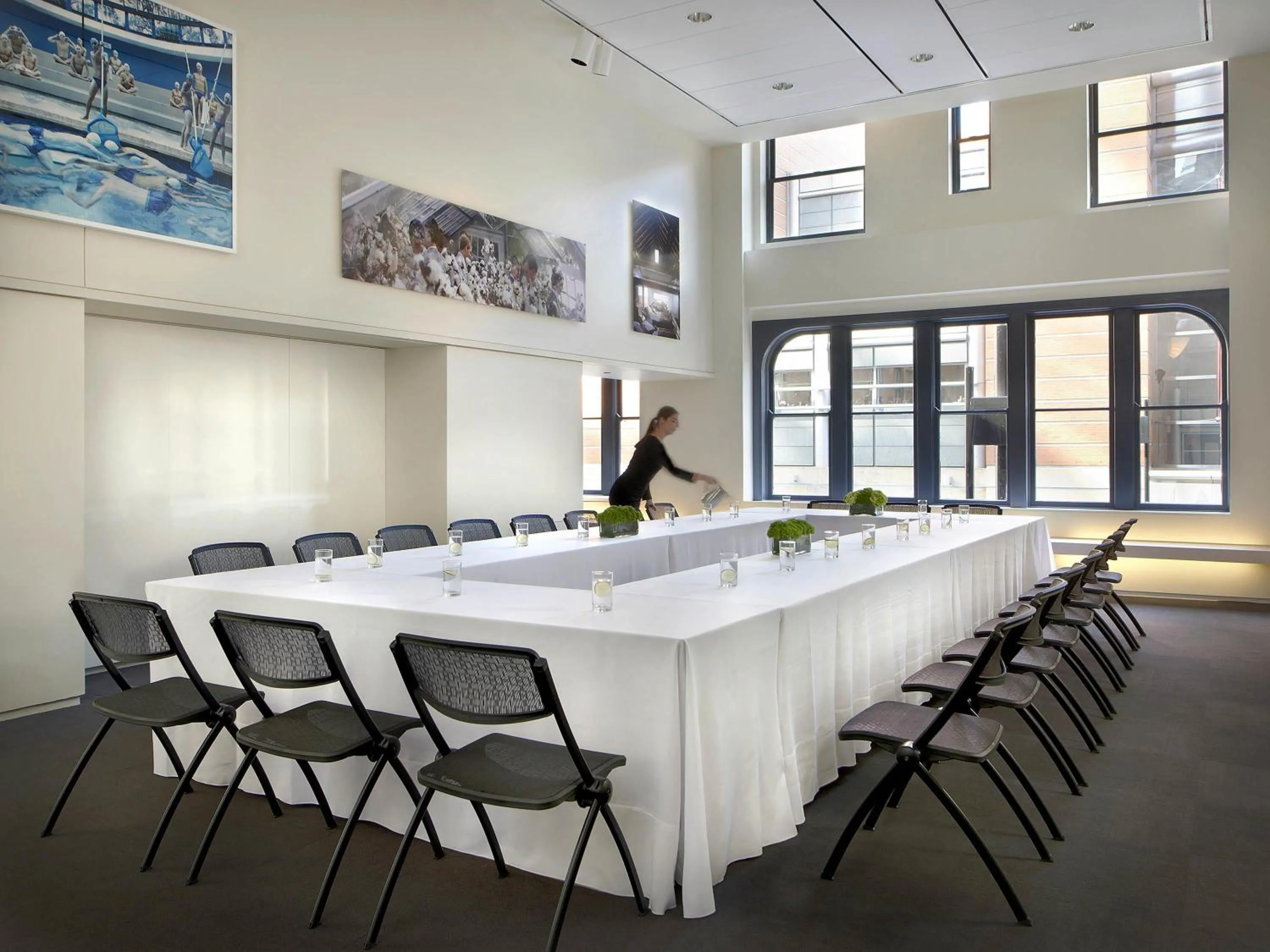 Meeting/conference room in 21c Museum Hotel Cincinnati