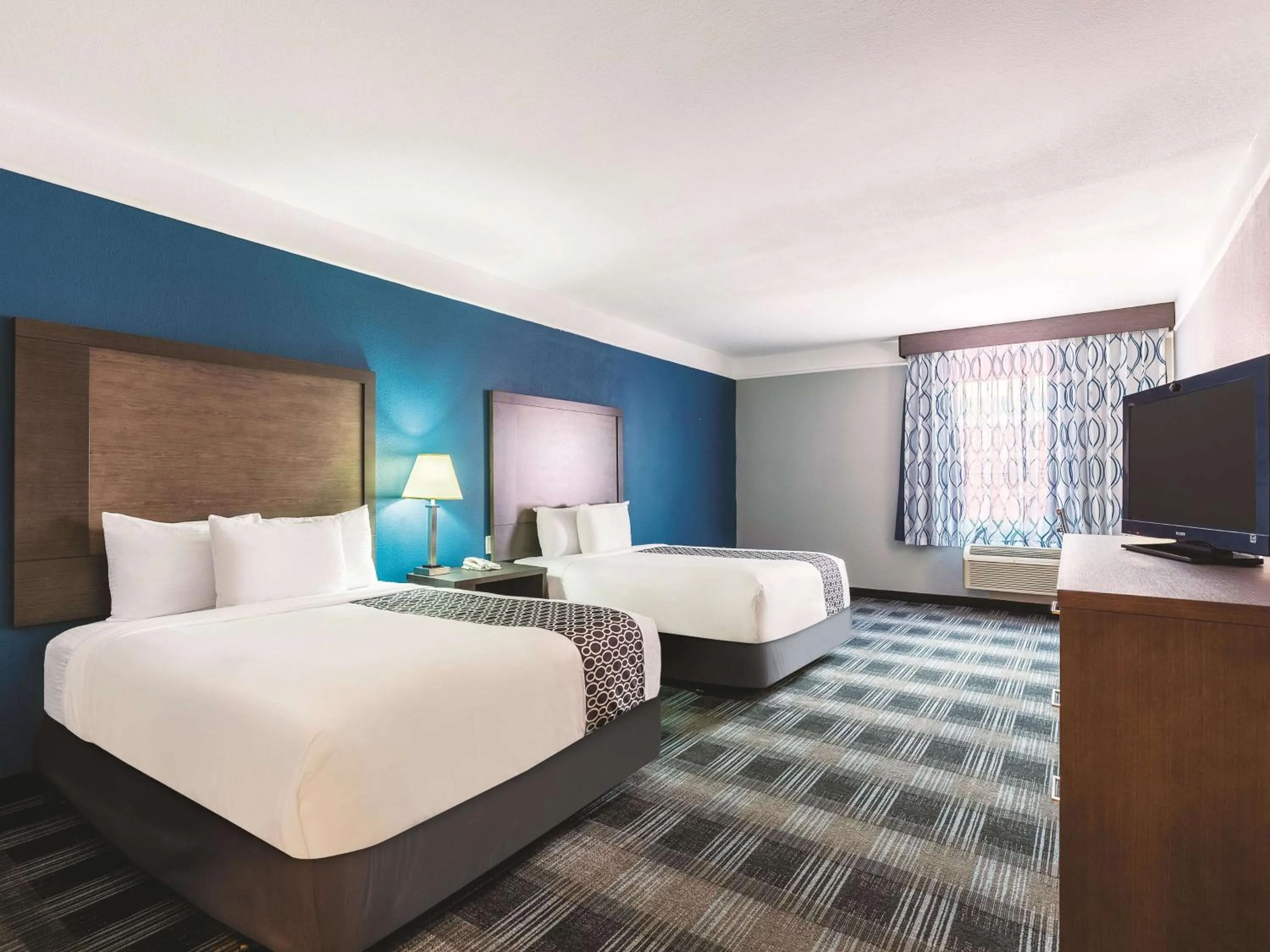 Photo of the whole room in La Quinta by Wyndham Houston/Clear Lake-NASA