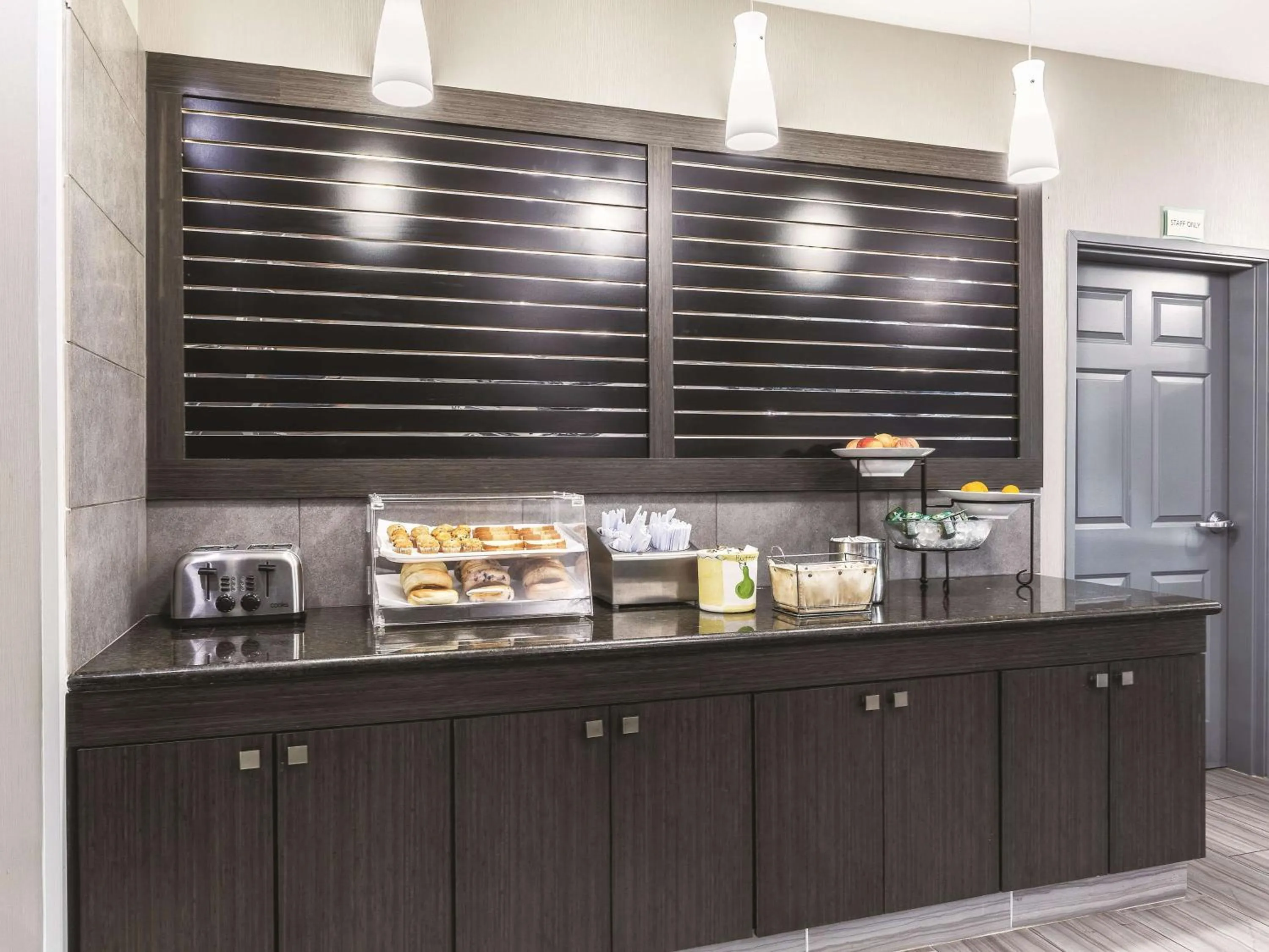 Restaurant/places to eat in La Quinta by Wyndham Houston/Clear Lake-NASA