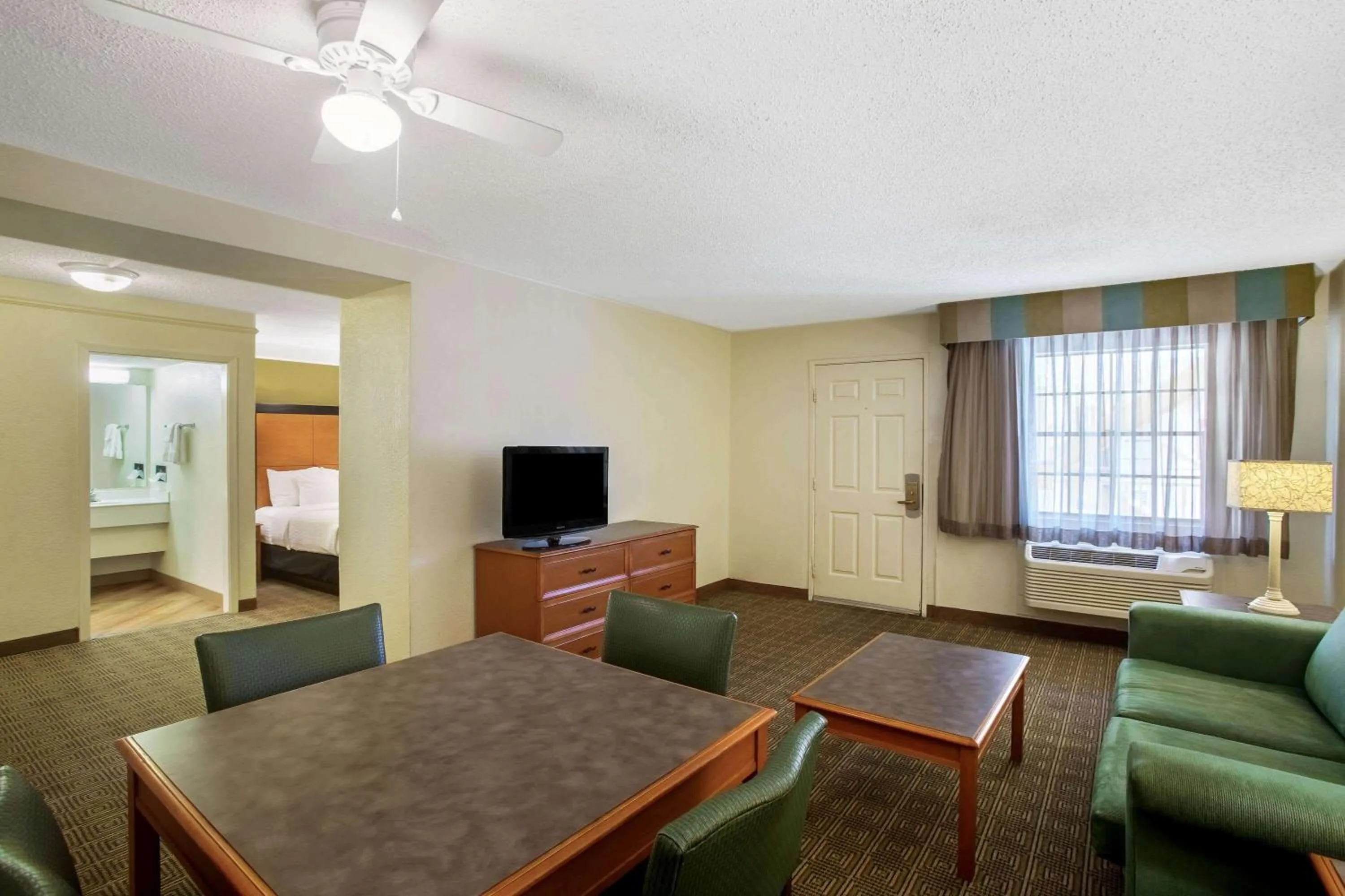 Photo of the whole room in La Quinta Inn by Wyndham Killeen - Fort Hood