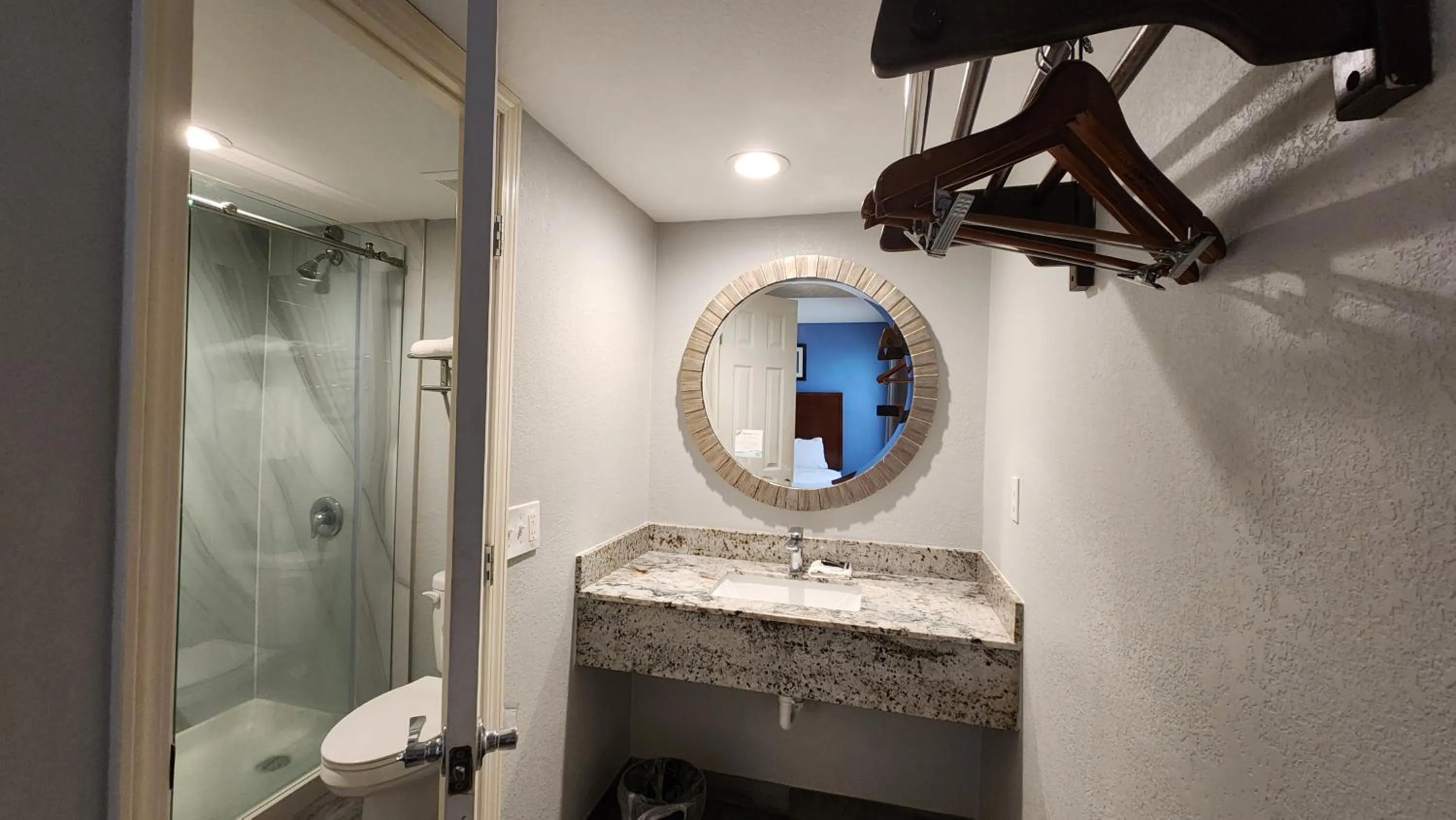 Shower in La Quinta Inn by Wyndham Clute Lake Jackson