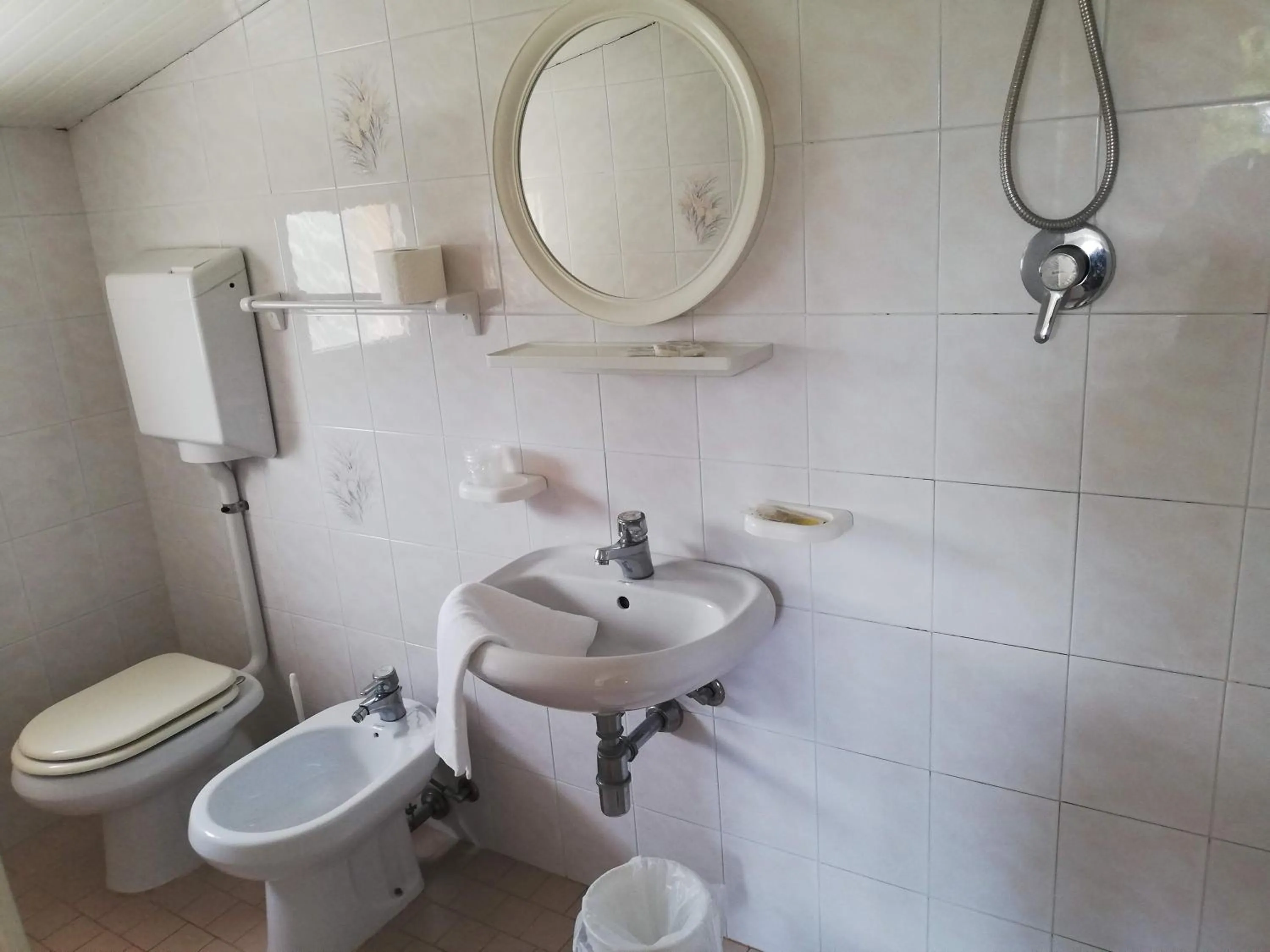 Bathroom in Hotel La Bella Vita