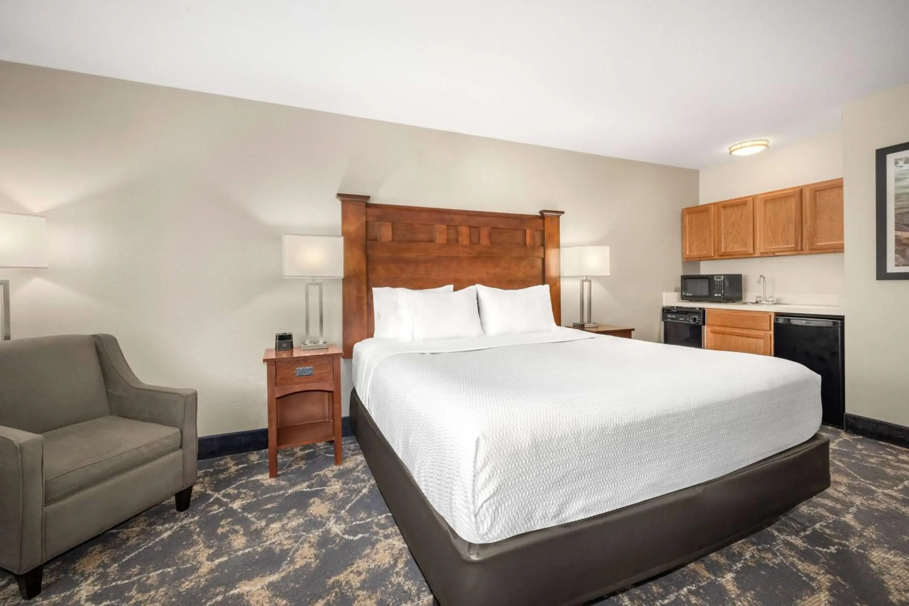 Deluxe King Room - Mobility Access/Non-Smoking in La Quinta by Wyndham Grants Pass Deluxe King Room - Mobility Access/Non-Smoking in La Quinta by Wyndham Grants Pass