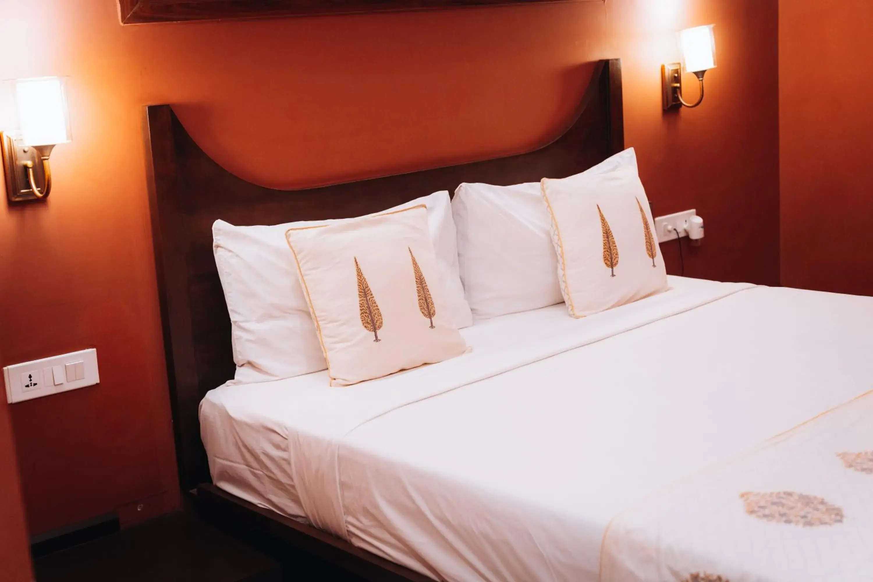 Queen Room in Ekaa Villa near Taj Mahal Queen Room in Ekaa Villa near Taj Mahal