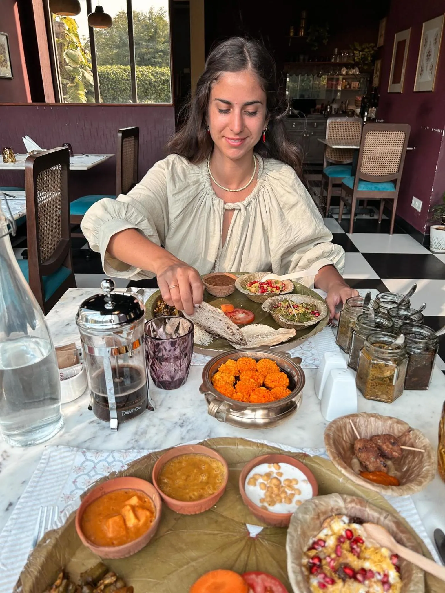 Food and drinks in Ekaa Villa near Taj Mahal