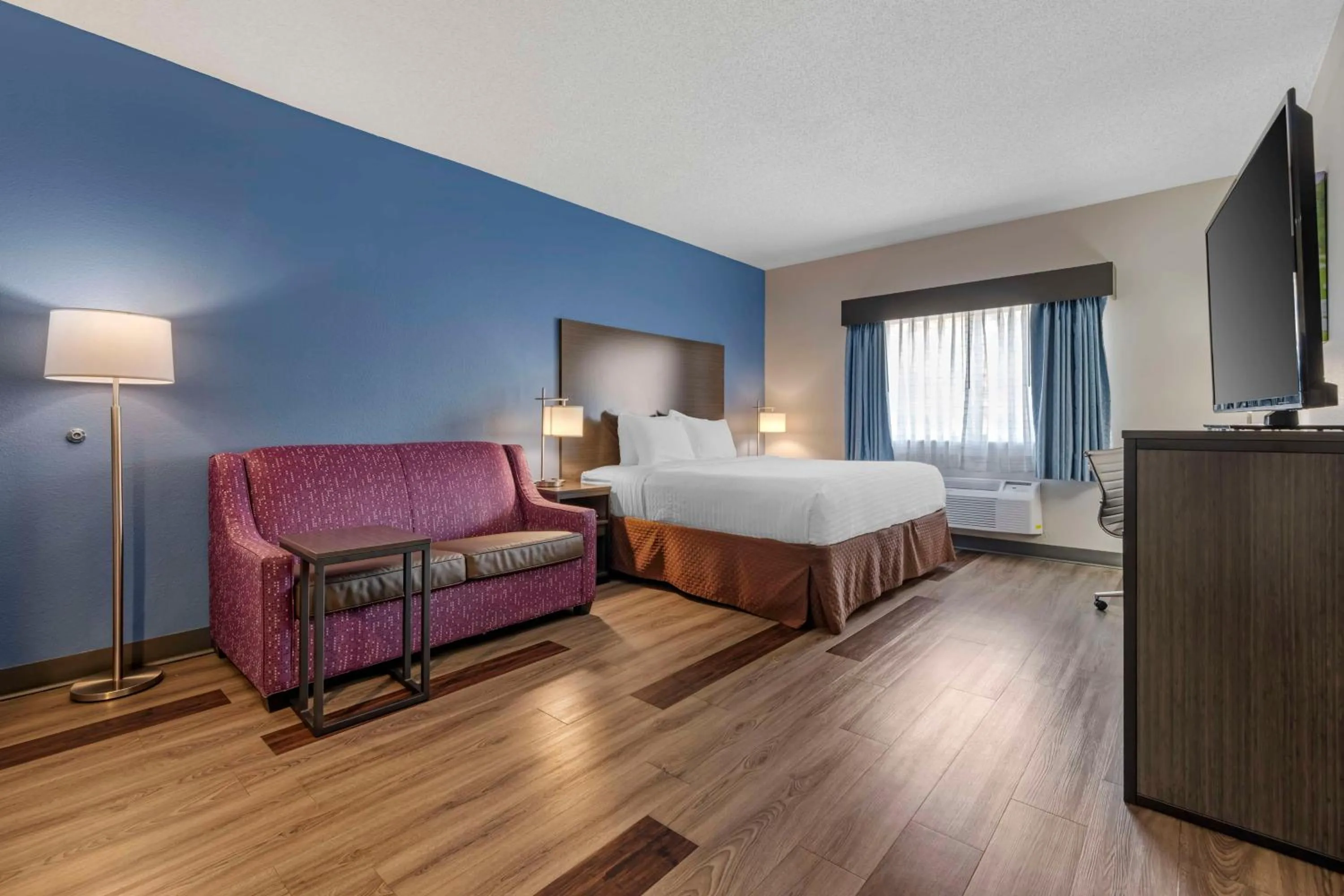 Bedroom, Bed in Best Western Louisville Airport Expo