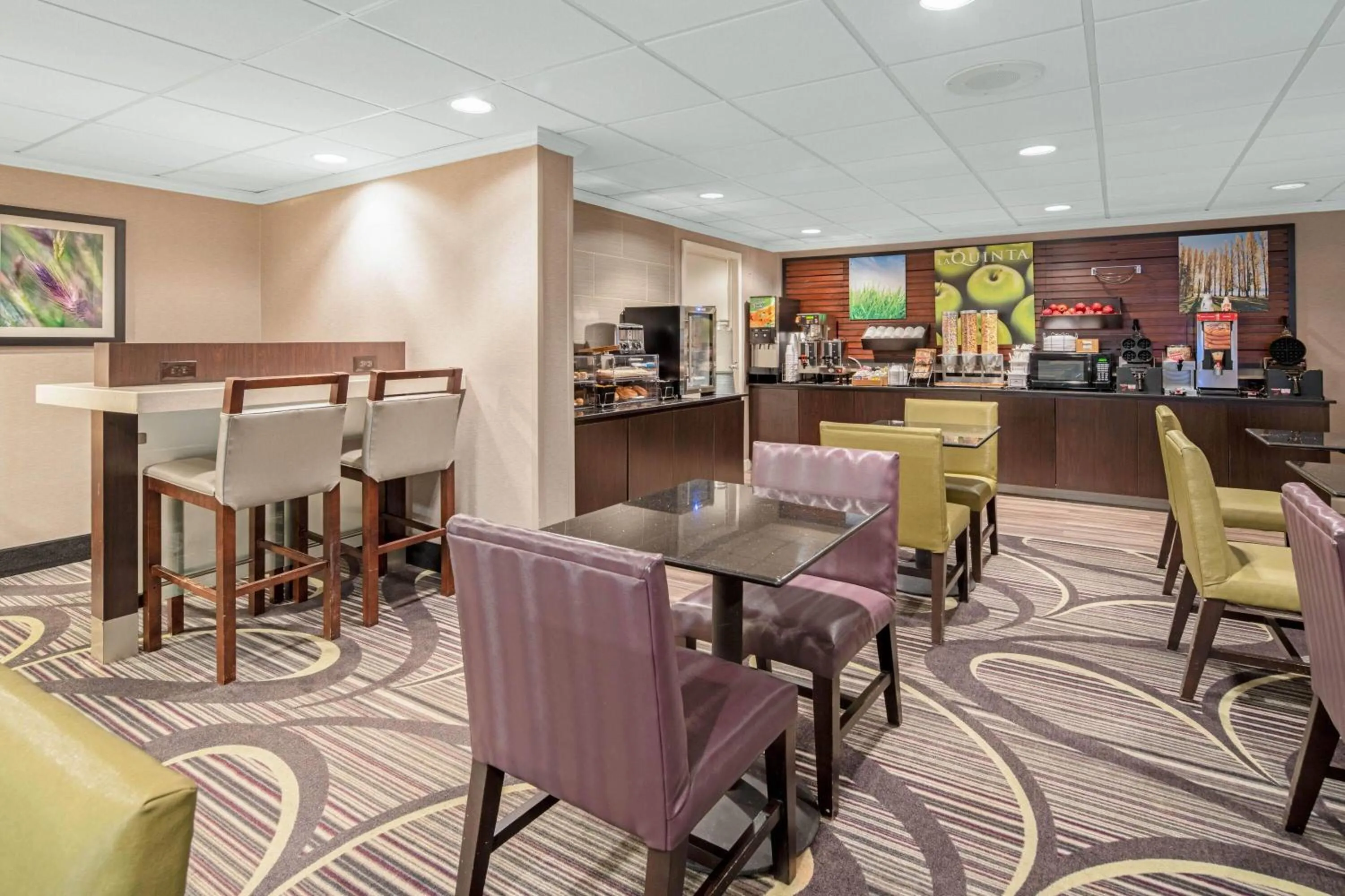 Breakfast in La Quinta by Wyndham Baton Rouge Siegen Lane