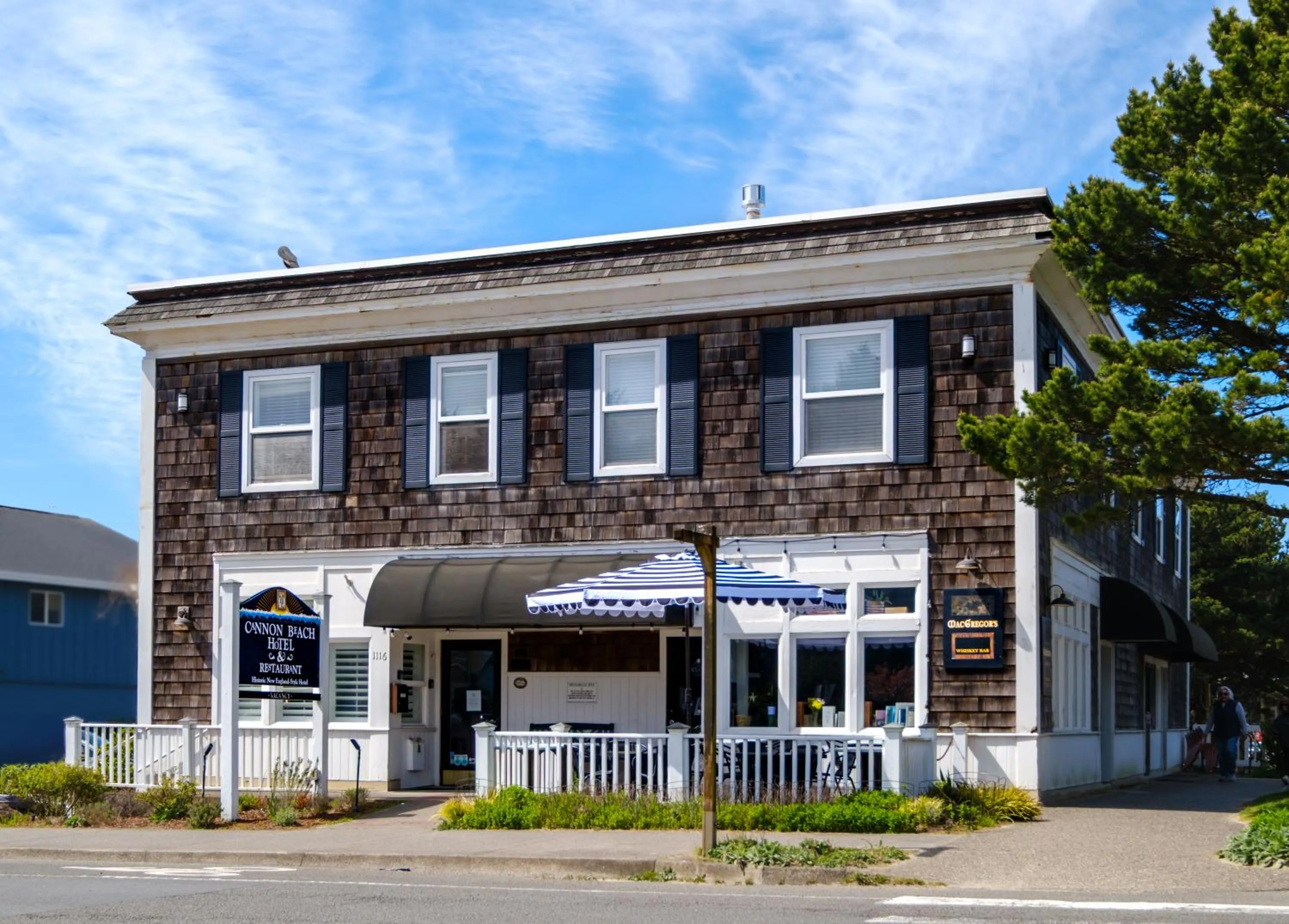Property building in Cannon Beach Hotel Collection