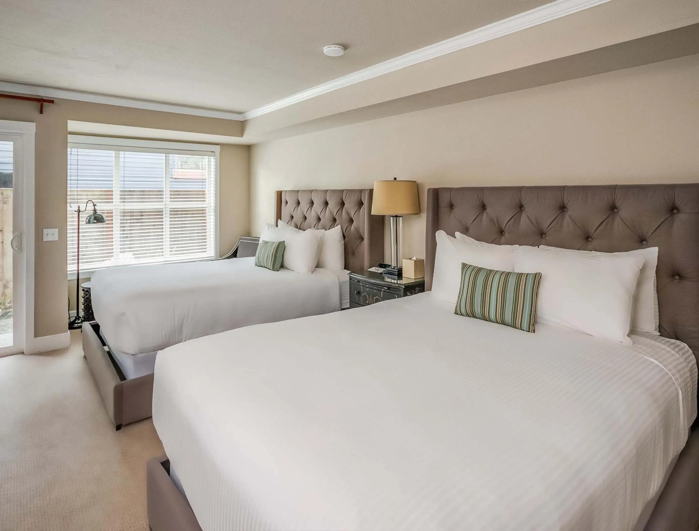 Bedroom, Bed in Cannon Beach Hotel Collection