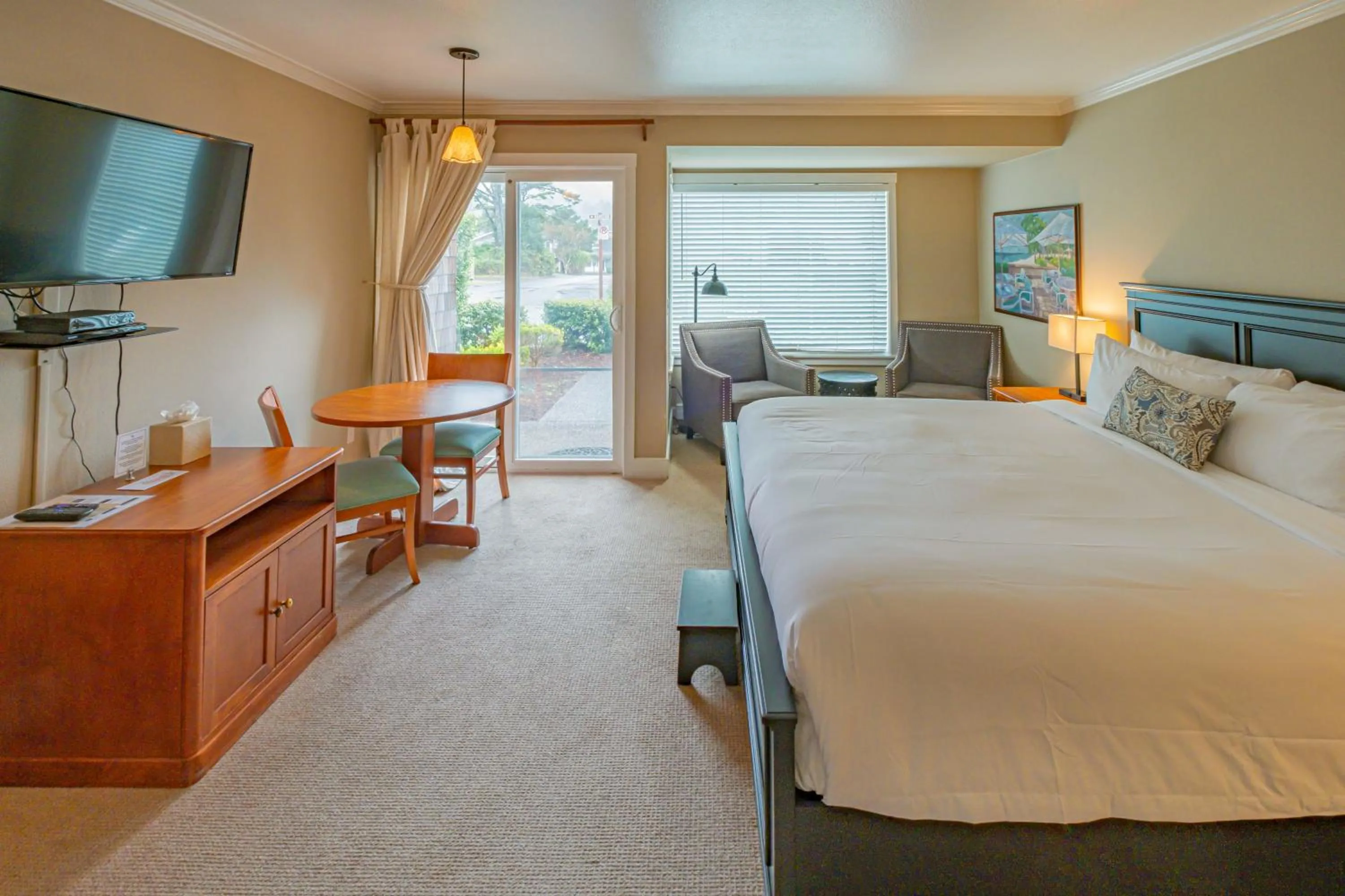 Bedroom, Bed in Cannon Beach Hotel Collection