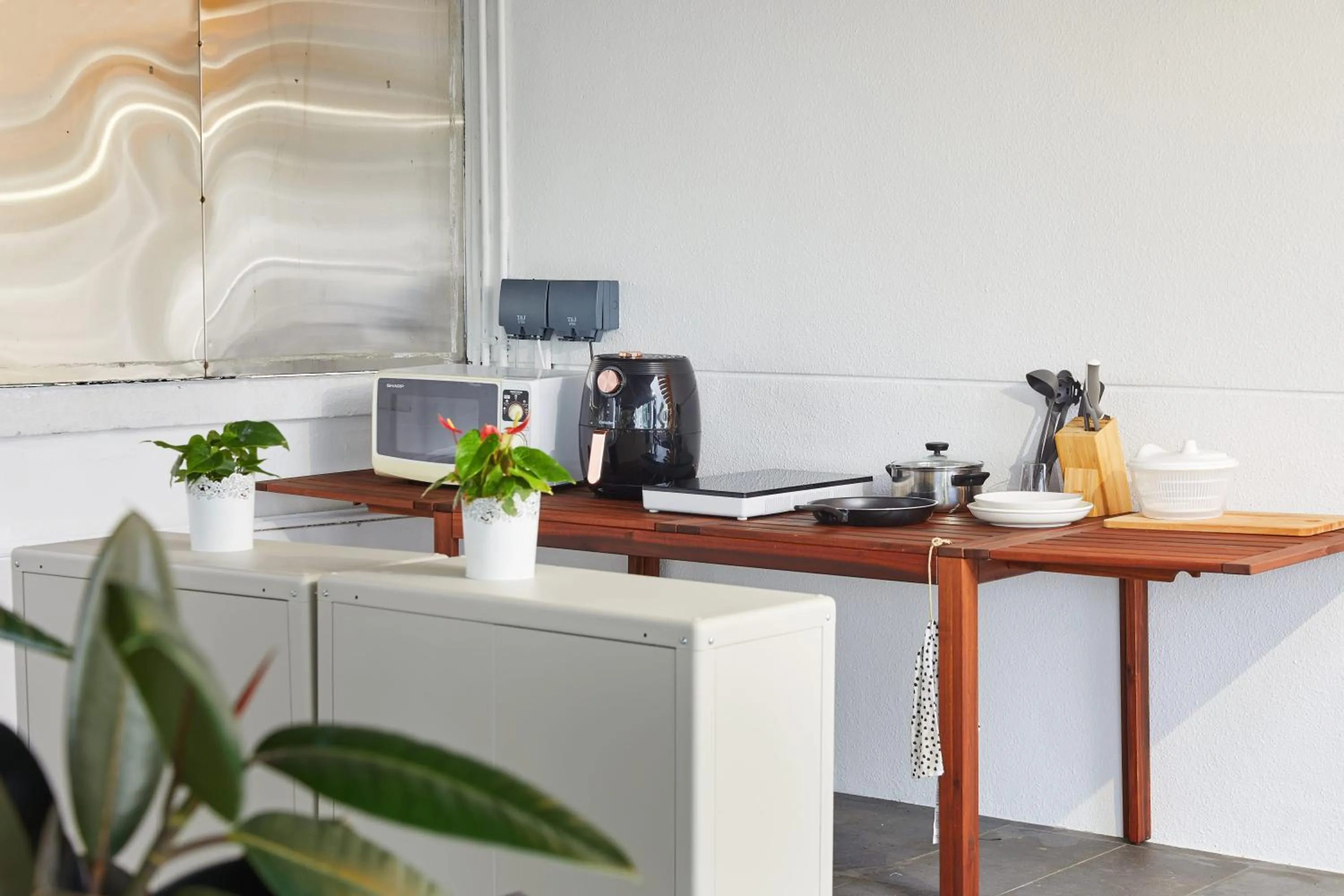 Dining area in Dash Living on Mackenzie