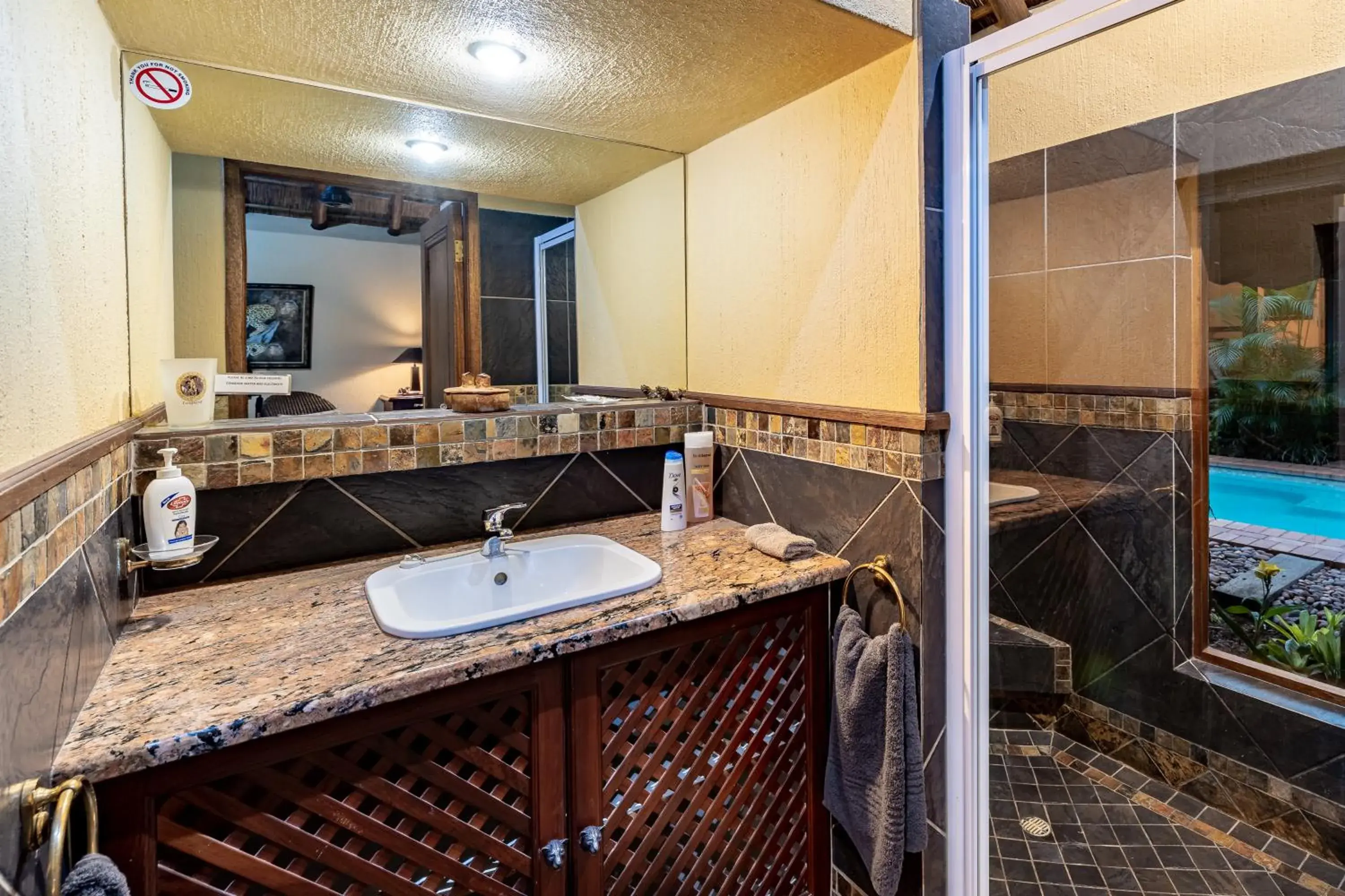 Double Room - single occupancy in Mhlati Guest Cottages Double Room - single occupancy in Mhlati Guest Cottages