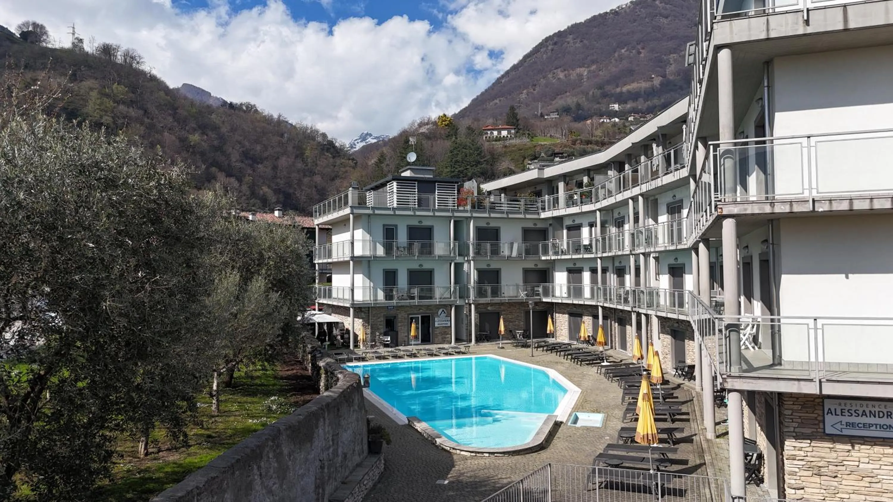 Pool view in Hotel Residence Alessandra