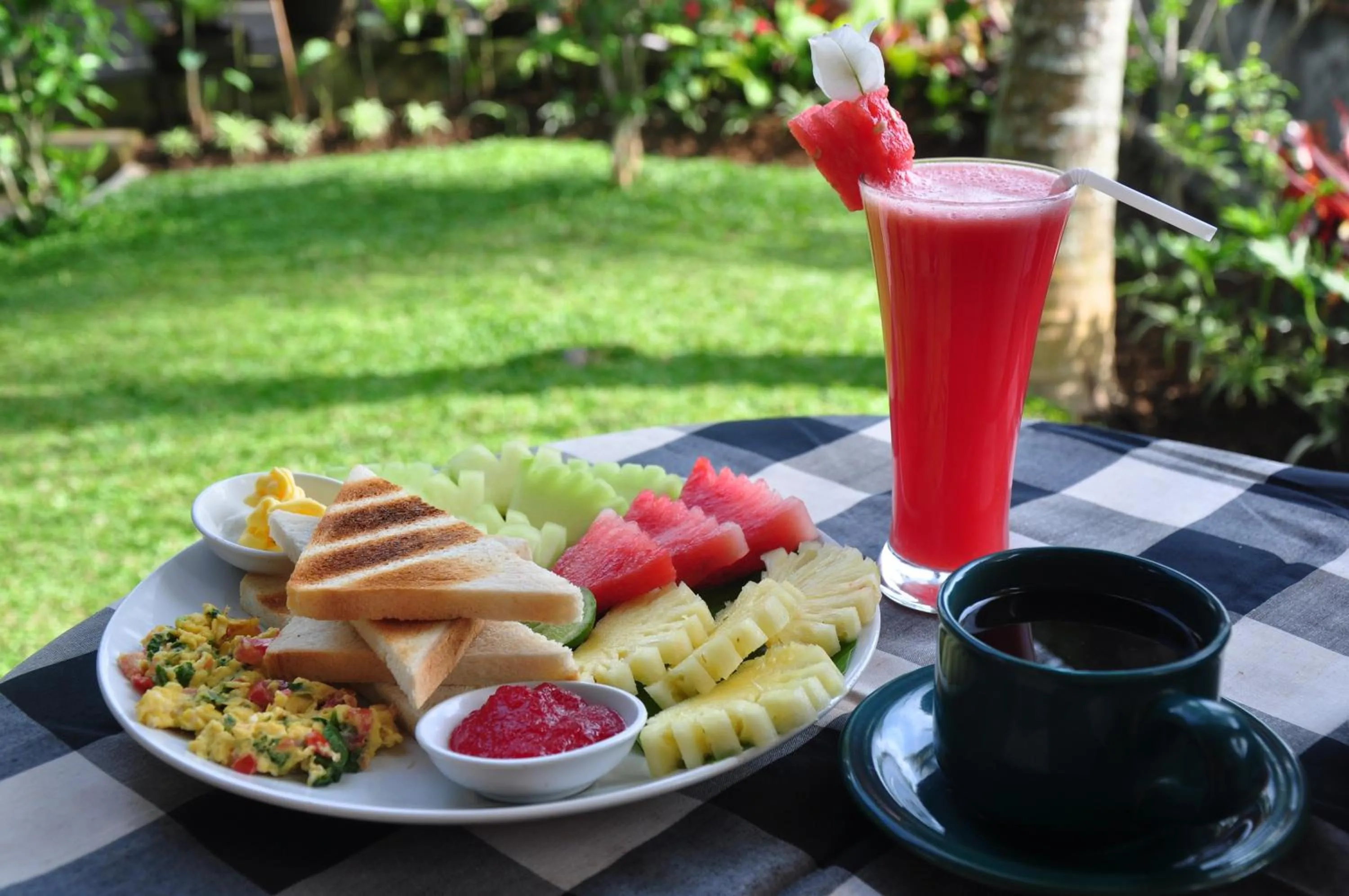 Food in Three Dewi's Guest House