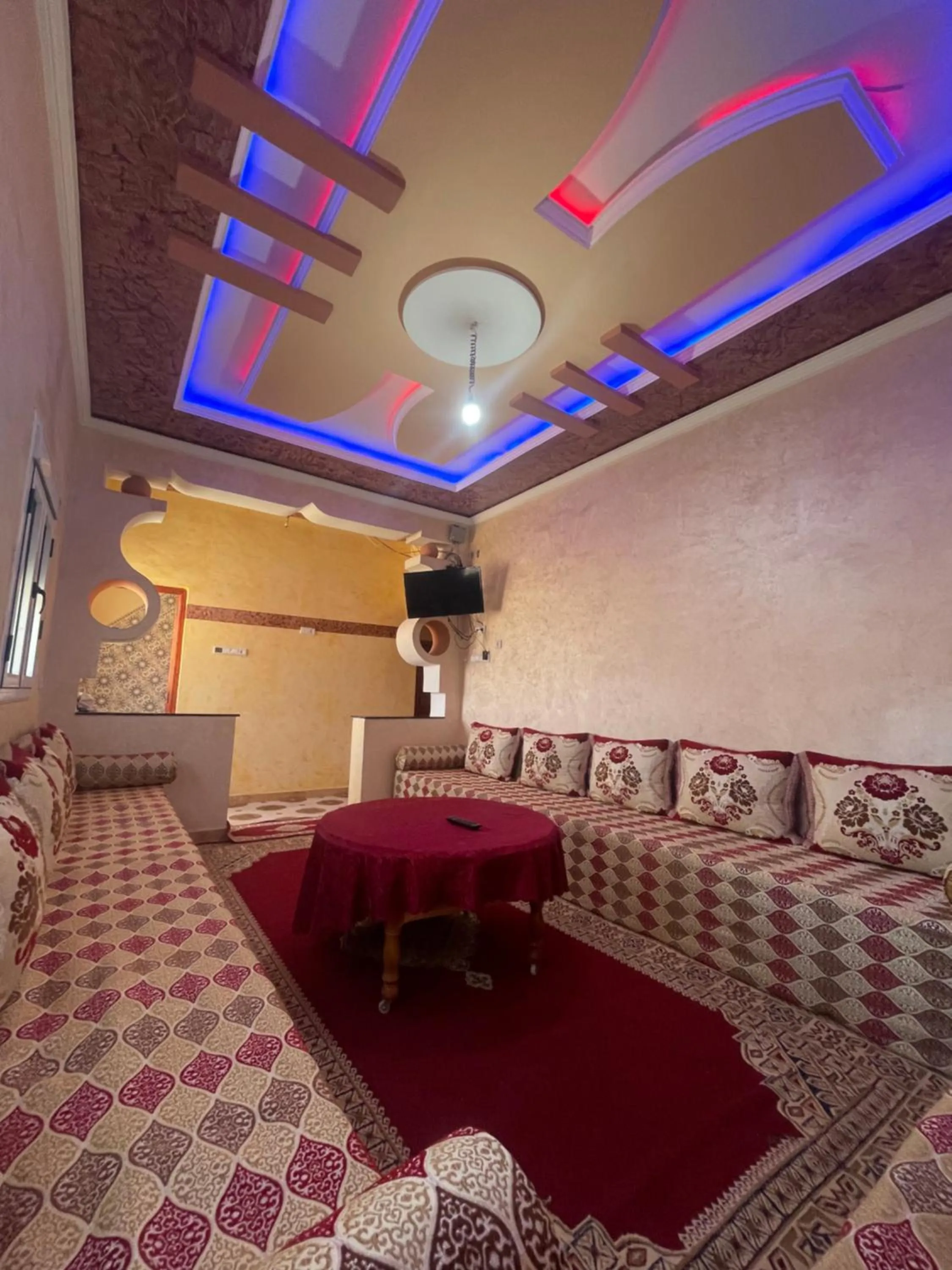 TV and multimedia, Bed in Merzouga desert apartment