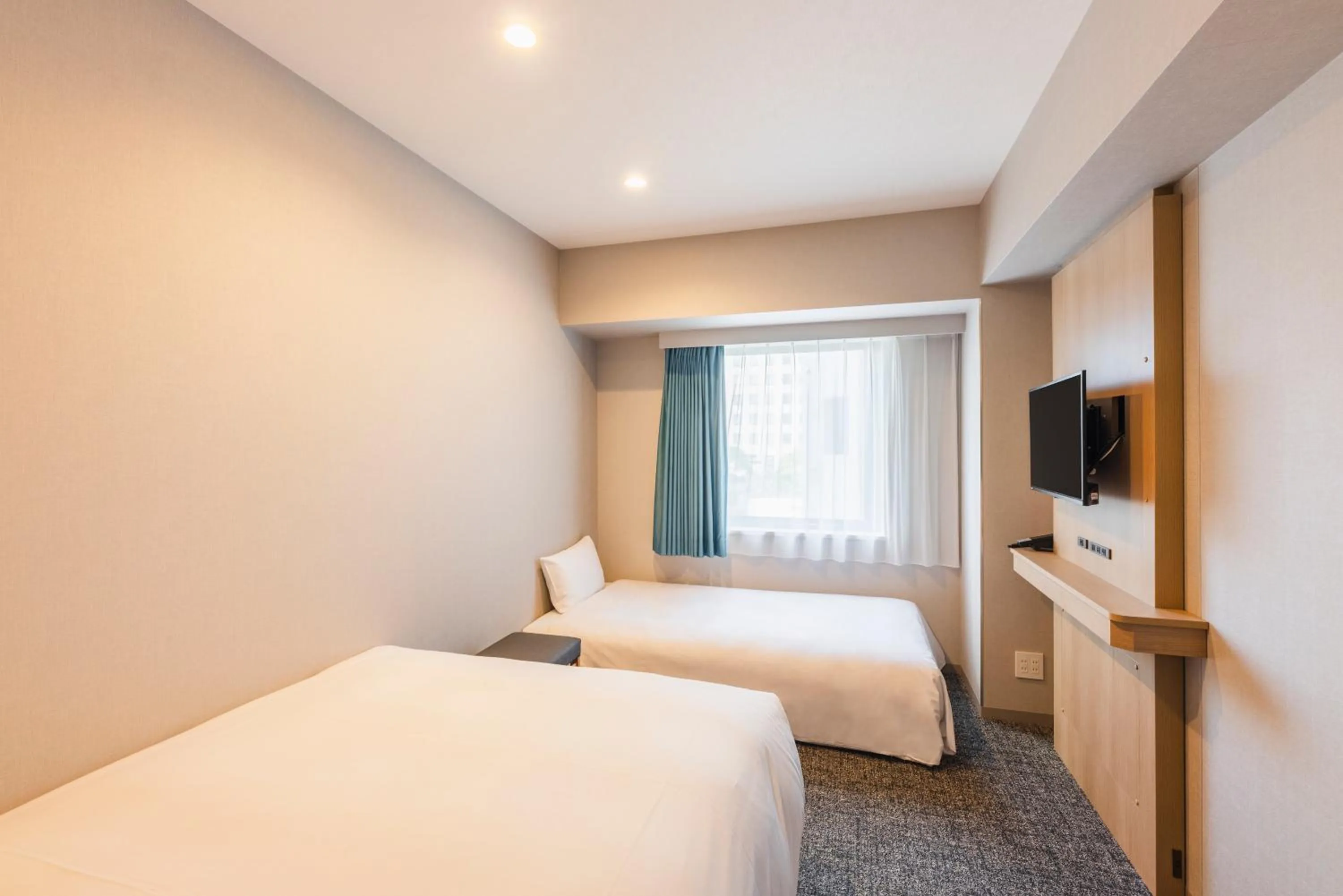 Photo of the whole room, Bed in Sotetsu Fresa Inn Yokohama Sakuragi-cho - Renovated in June 20th 2025